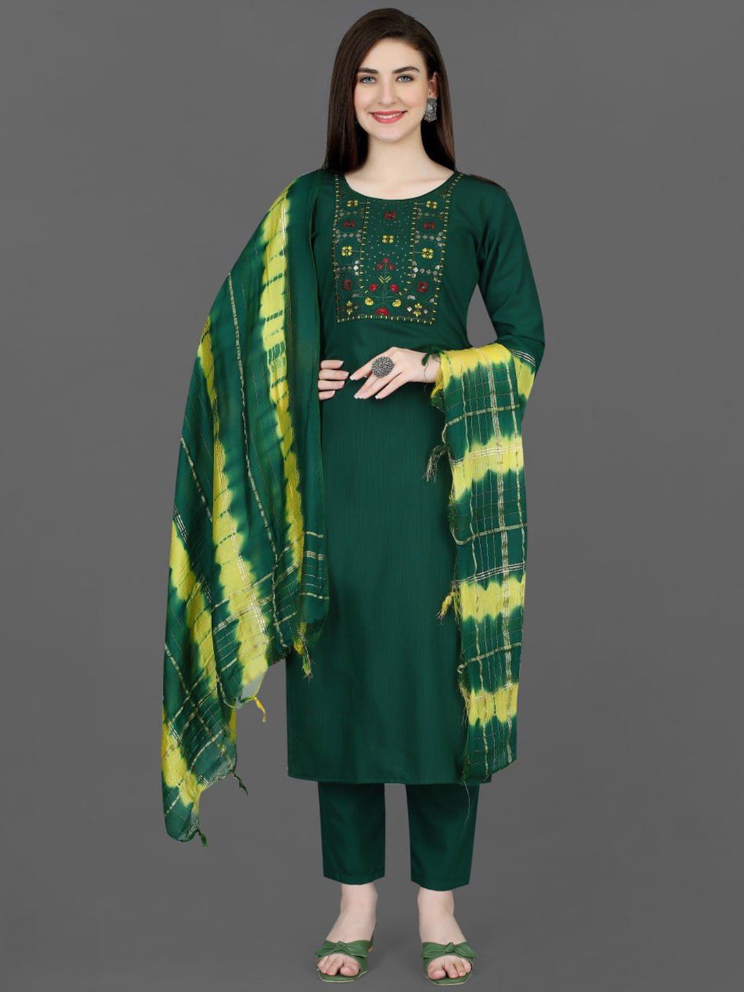 

Growdamy Floral Embroidered Kurta With Trousers & Dupatta, Green