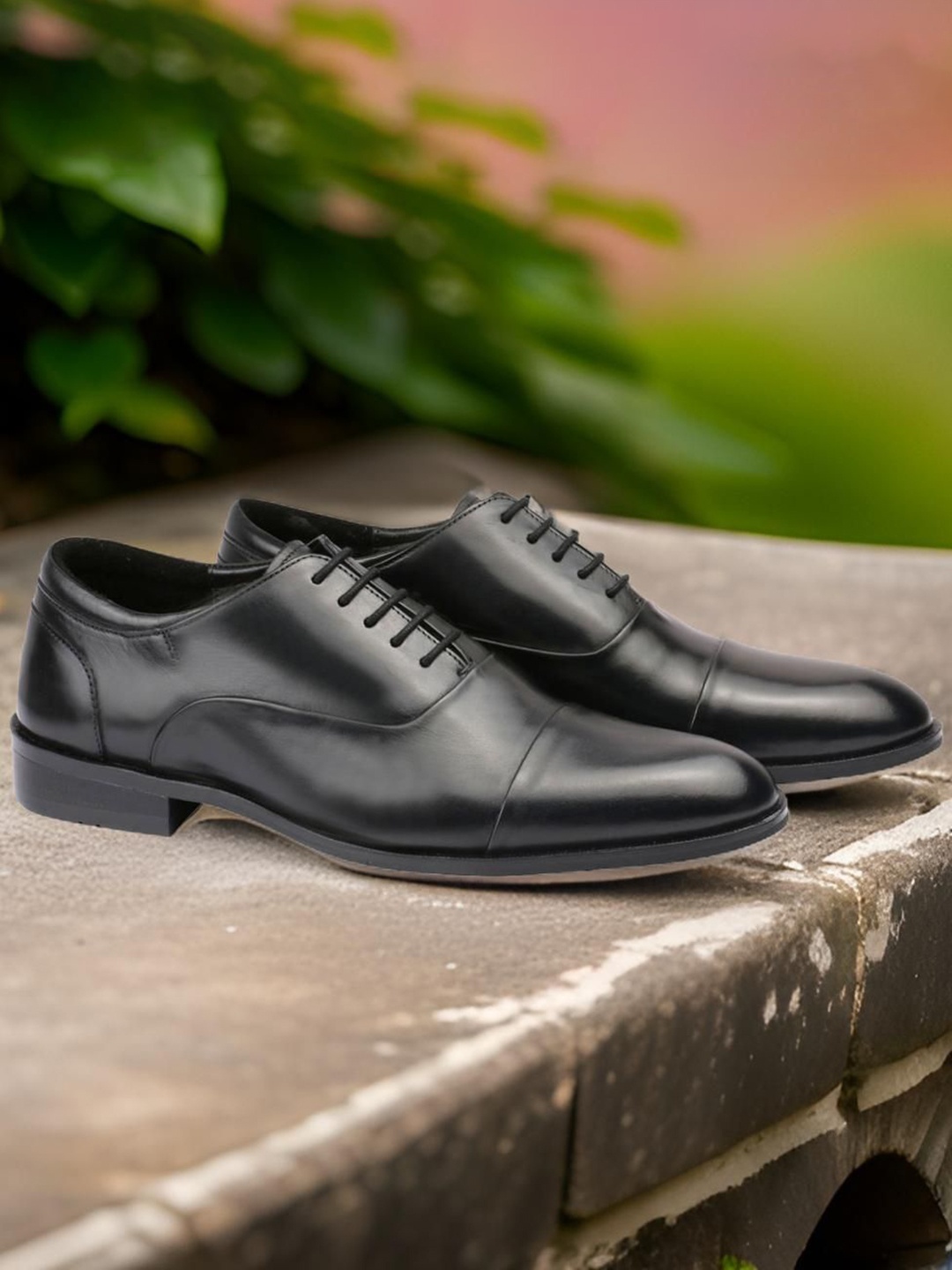 

Harrykson London Men Leather Formal Oxfords, Black