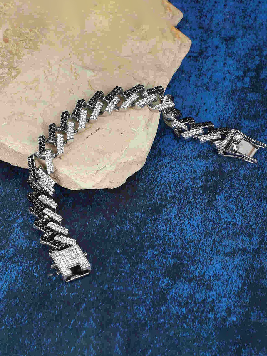 

Fashion Frill Unisex Silver-Plated American Diamond Studded Wraparound Bracelet
