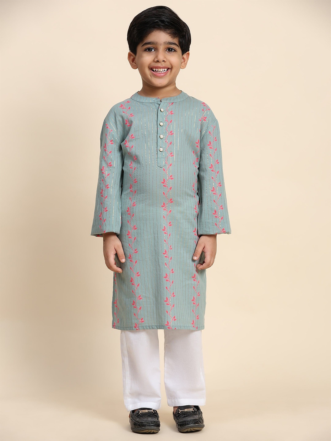 

Maaesa Boys Floral Printed Regular Beads and Stones Pure Cotton Kurta with Pyjamas, Grey