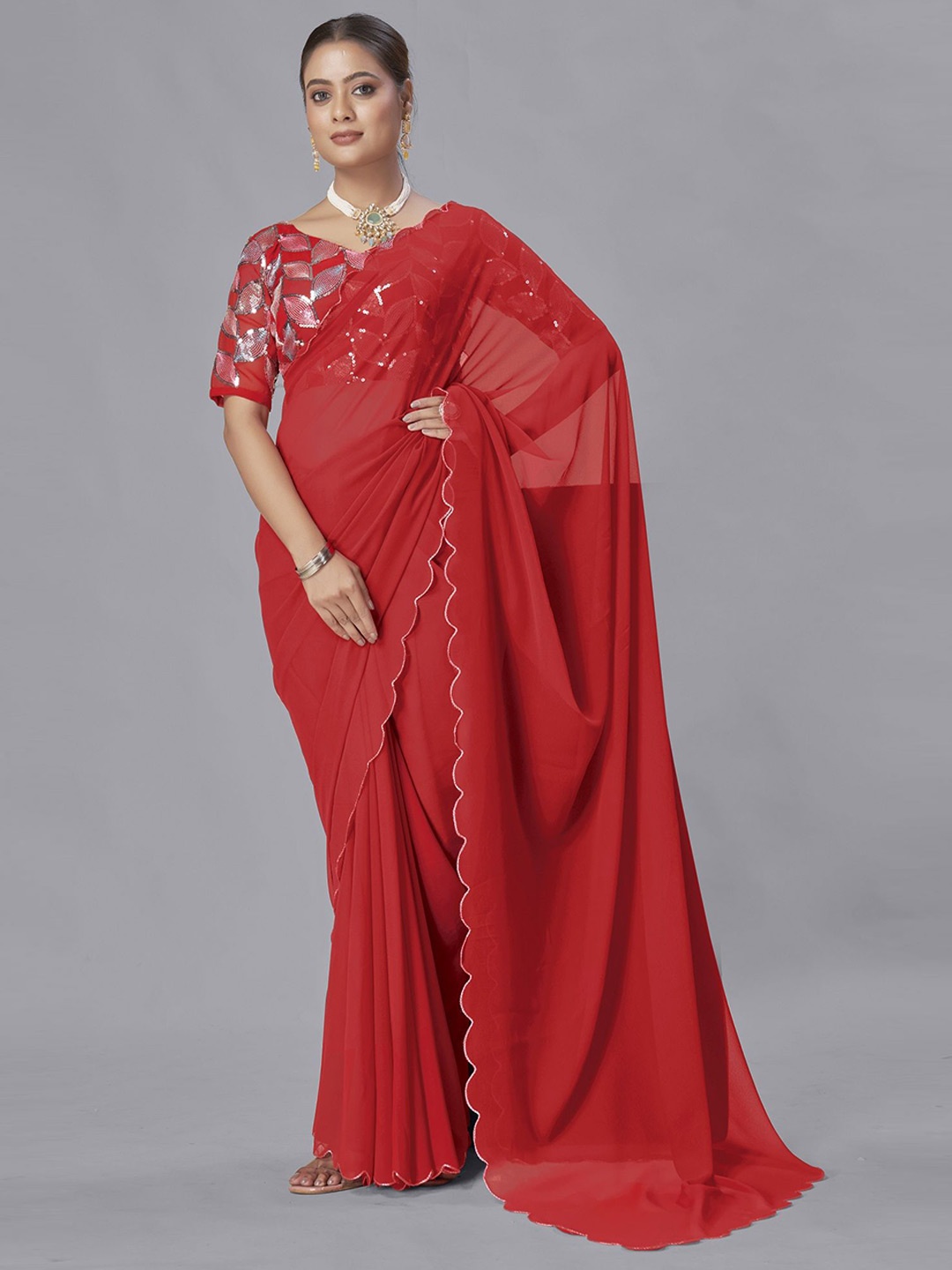 

Aika Pure Georgette Embellished Solid Saree, Maroon