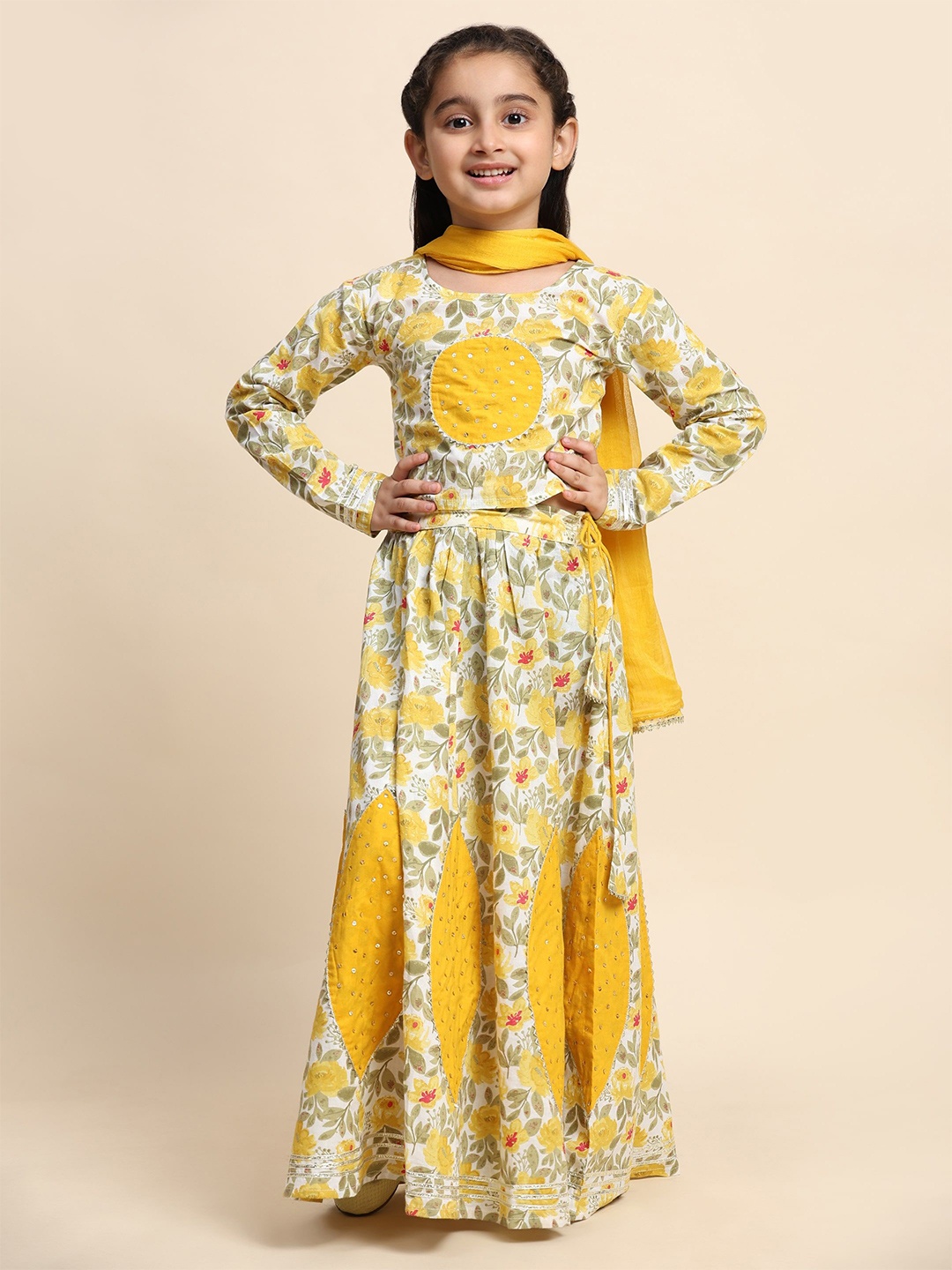 

Maaesa Girls Printed Beads and Stones Ready to Wear Lehenga & Blouse With Dupatta, Yellow