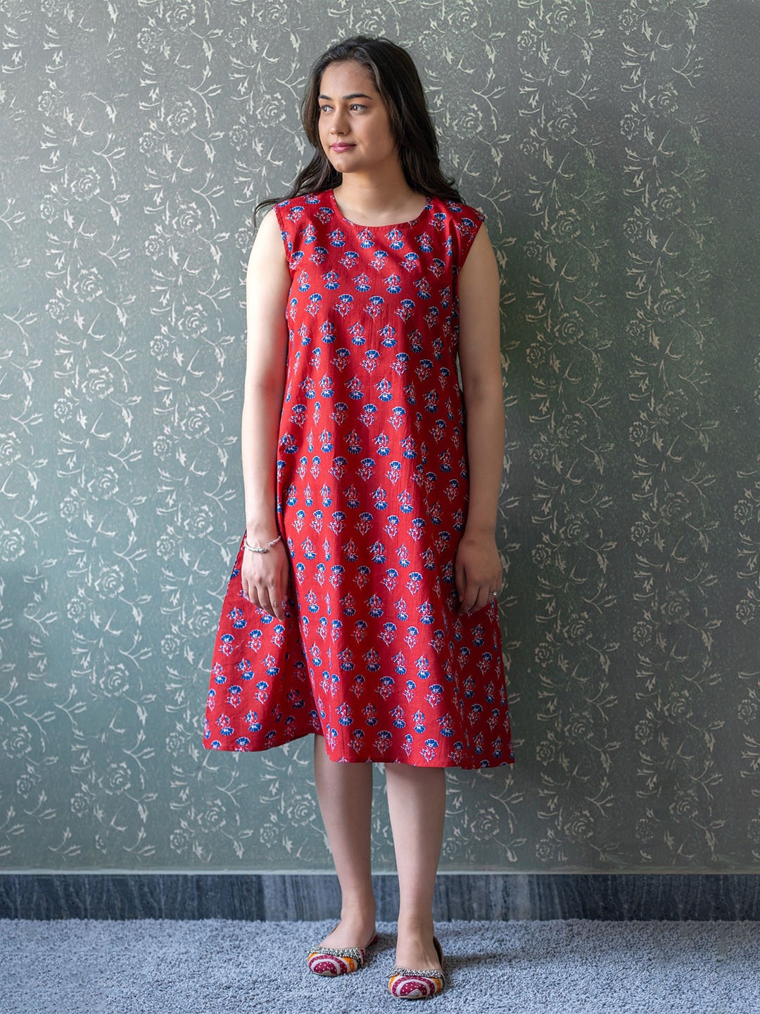 

JAIPURI BUNAAI Women Floral Printed A-Line Midi Dress, Red