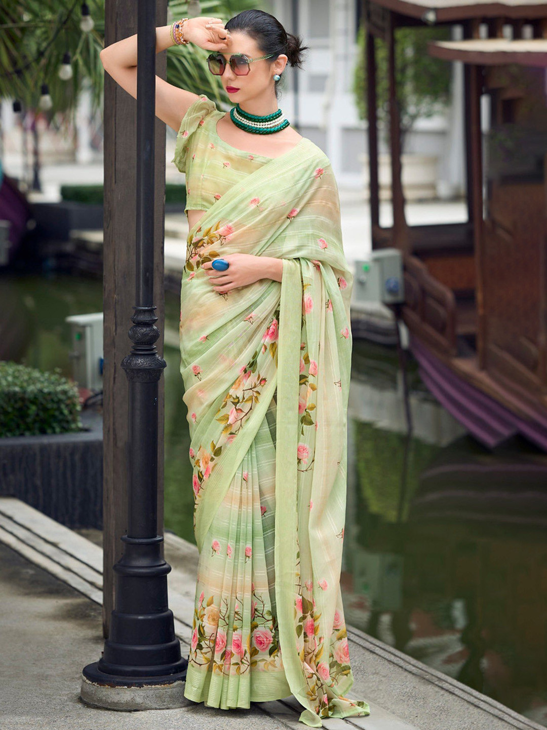 

MySilkLove Floral Pure Chiffon Saree, Green