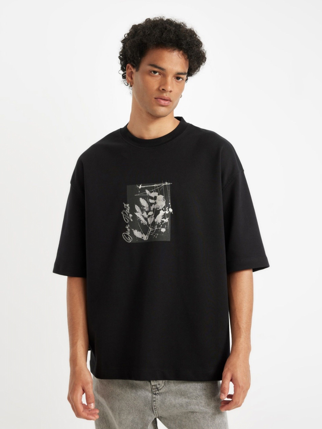 

DeFacto Men Typography Printed Pockets T-shirt, Na
