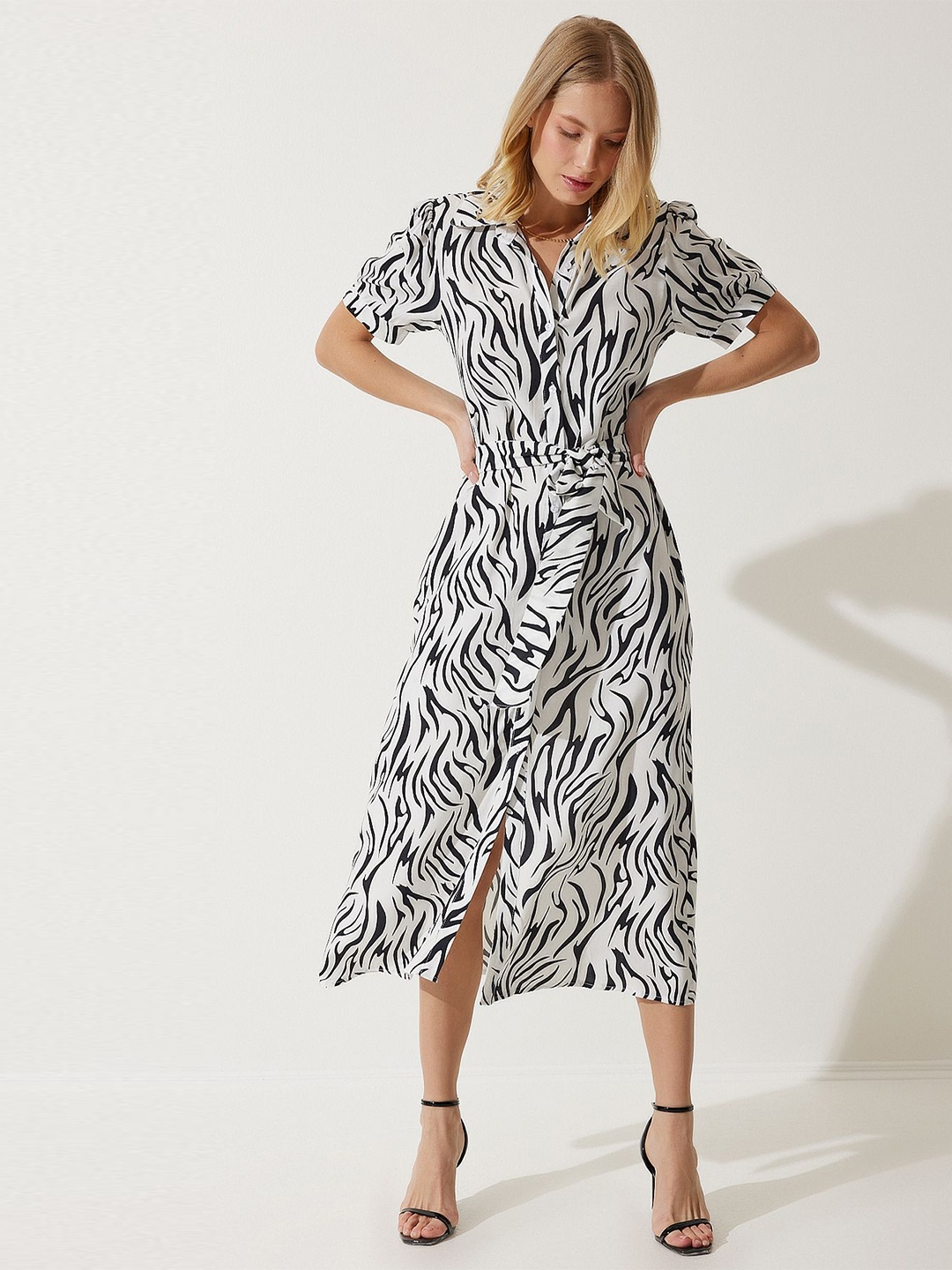 

Happiness istanbul Women Printed Shirt Midi Dress, White