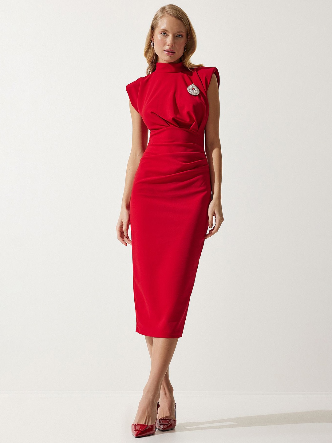 

Happiness istanbul Women Solid Sheath Midi Dress, Red