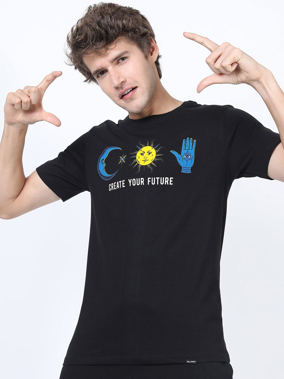 

HIGHLANDER Men Black & Blue Printed Slim Fit Cotton T-shirt