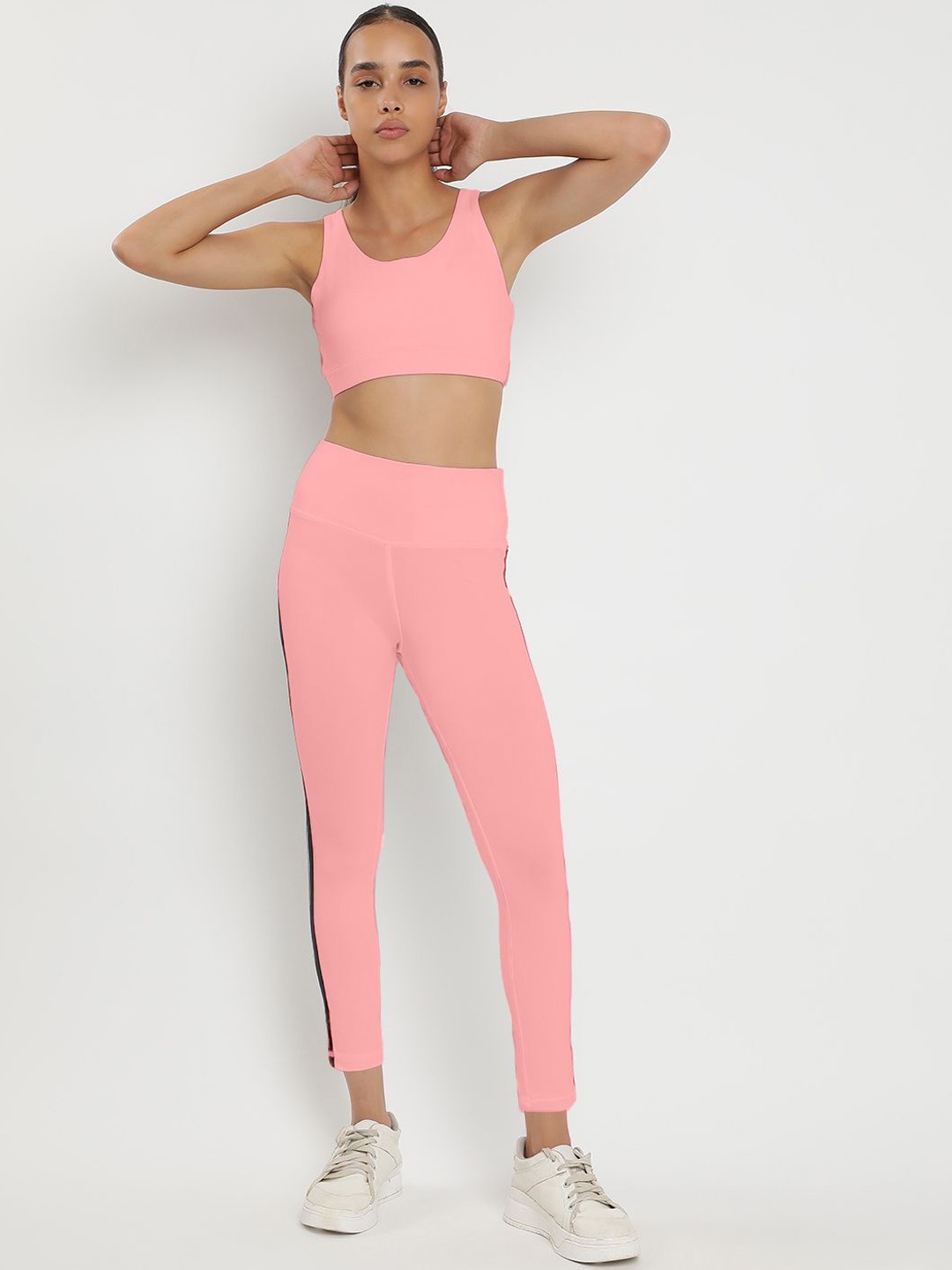 

Wearjukebox Synergy Sports Bra With High Rise Tights, Peach