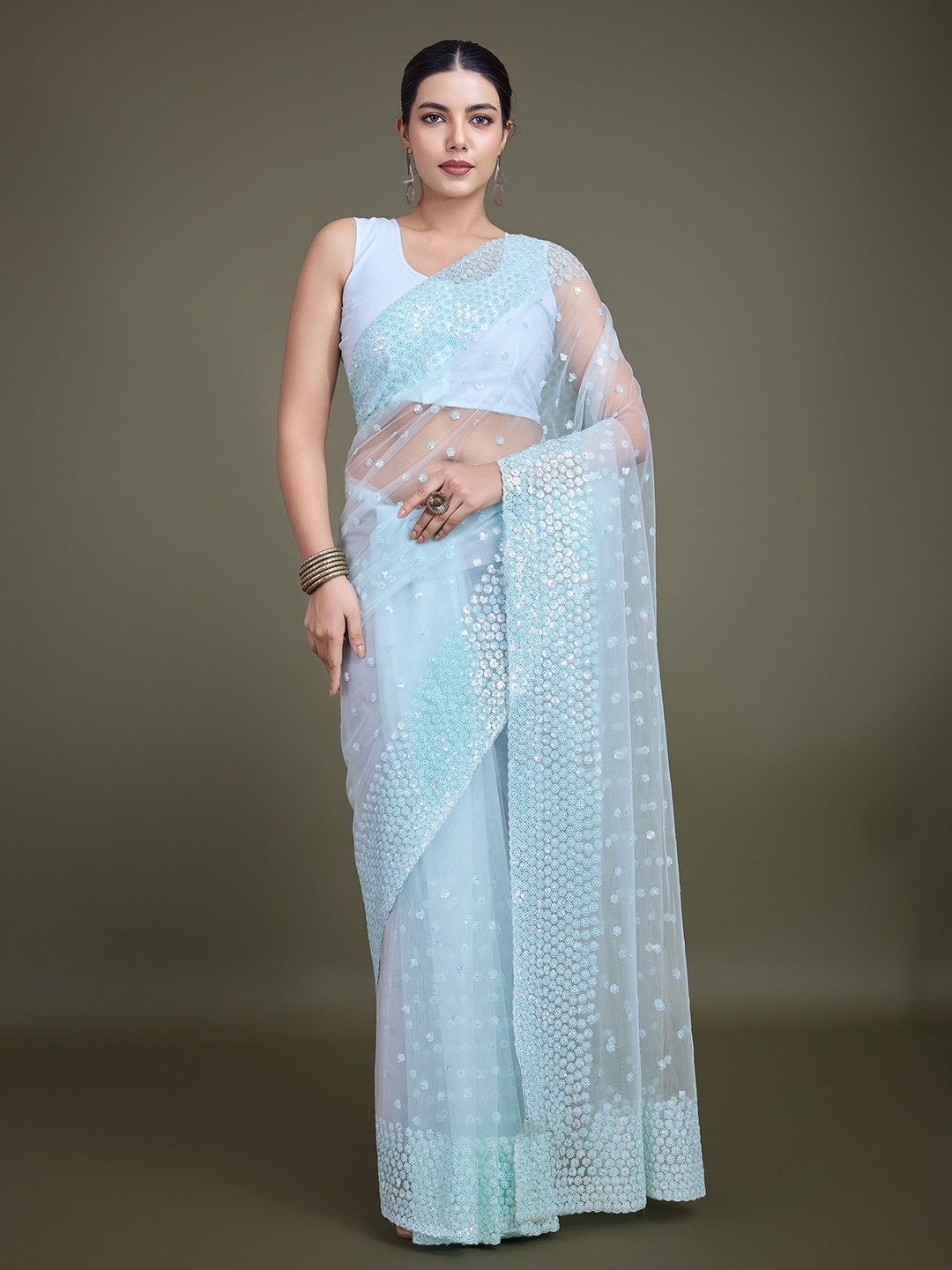 

MONJOLIKA FASHION Embellished Sequinned Net Saree, Blue