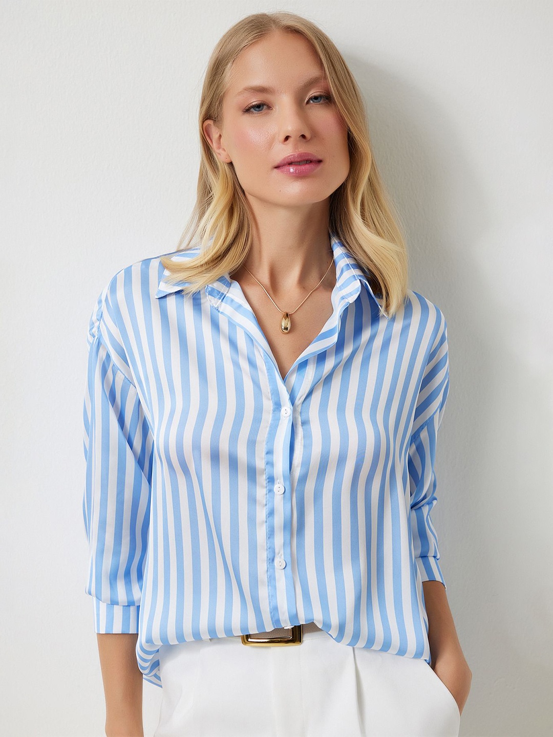 

Happiness istanbul Women Opaque Striped Casual Shirt, Na