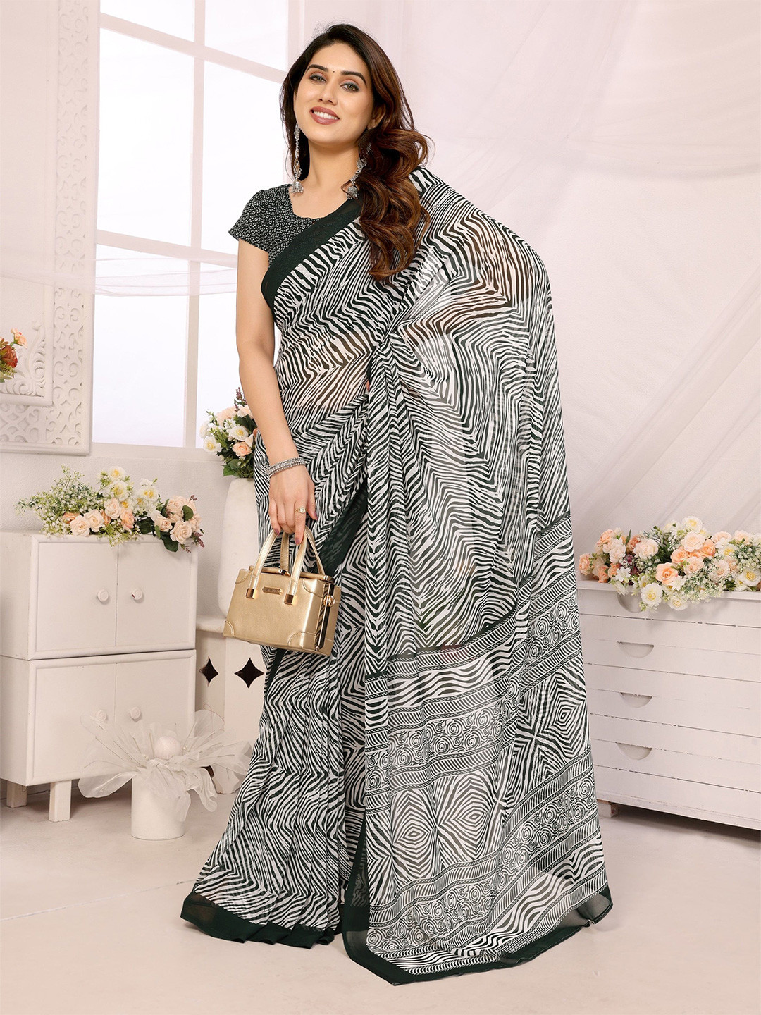 

Ambuja International Leheriya Pure Georgette Leheriya Saree, Green