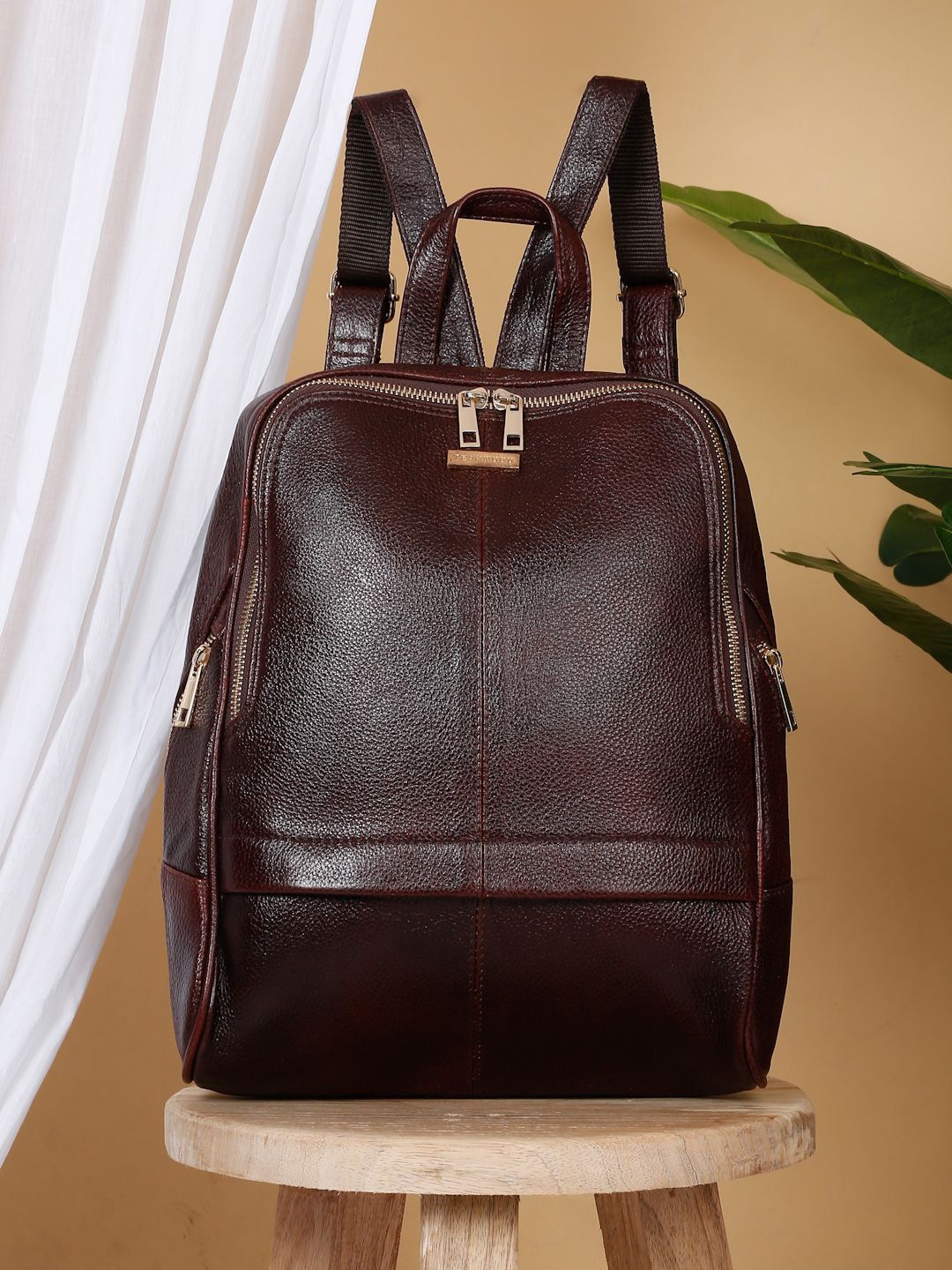 

Teakwood Leathers Women Backpack, Brown