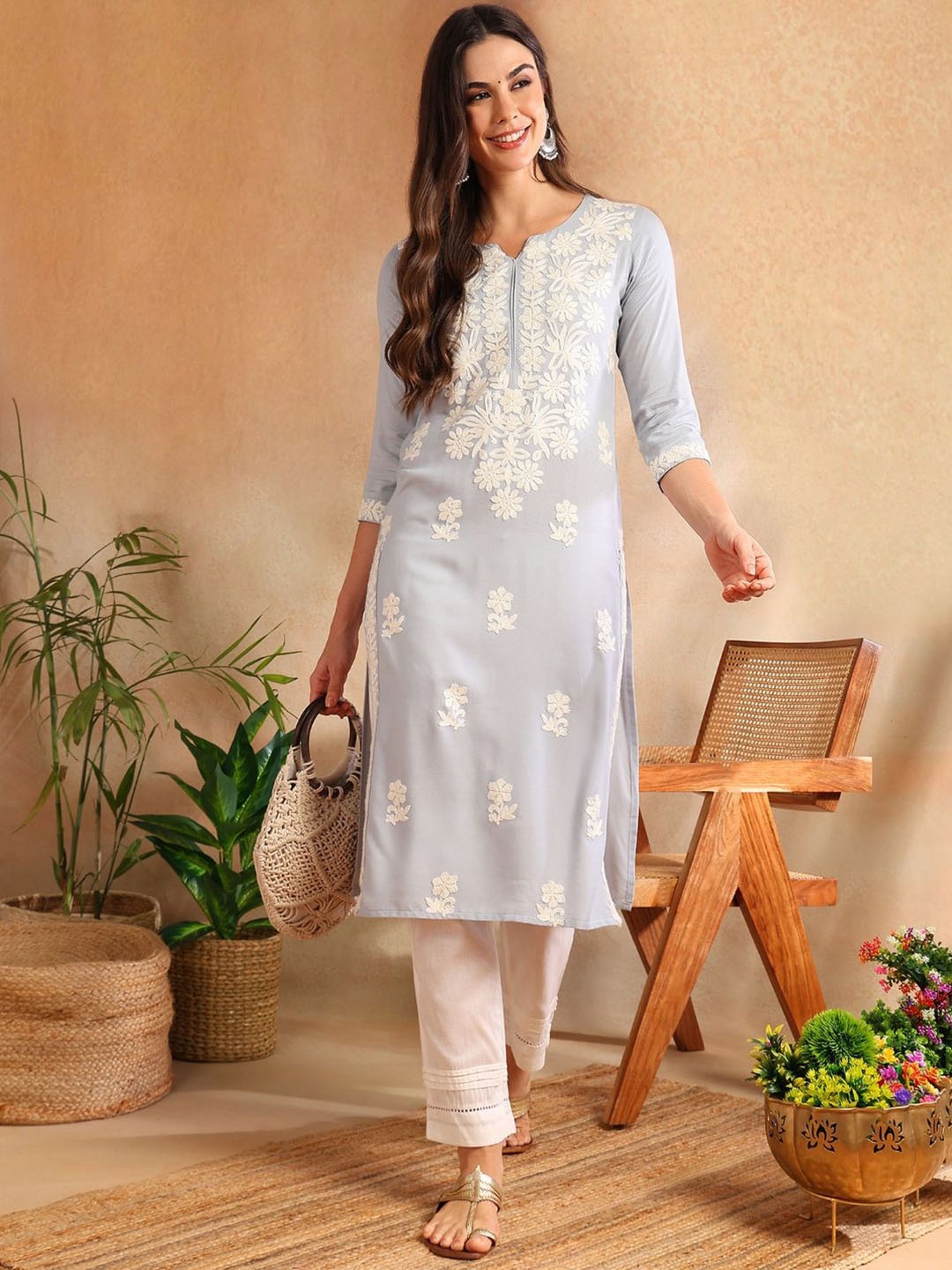 

AHIKA Women Embroidered Thread Work Kurta, Blue