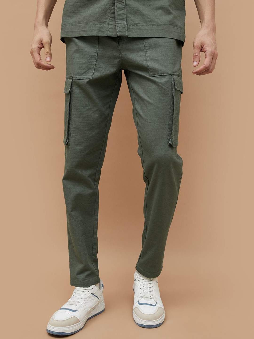 

CODE by Lifestyle Solid Men Cargos Trousers, Olive