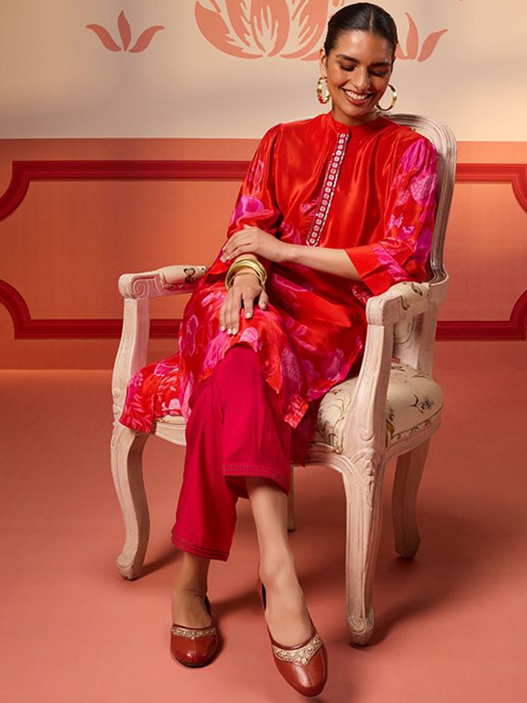 

Lakshita Floral Printed Panelled Kurta with Trousers, Red