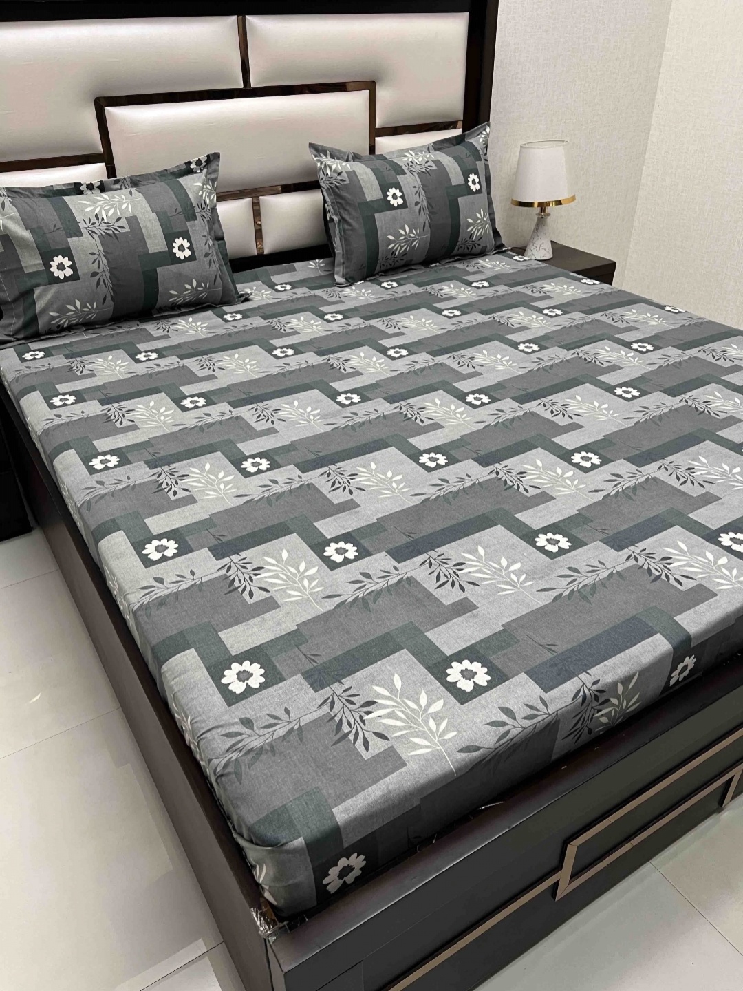 

Pure Decor Passion Grey & White Floral 300 TC Queen Bedsheet with 2 Pillow Covers