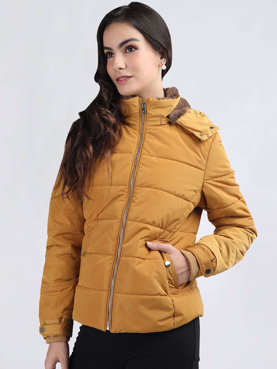 

LURE URBAN Women Outdoor Puffer Jacket, Gold