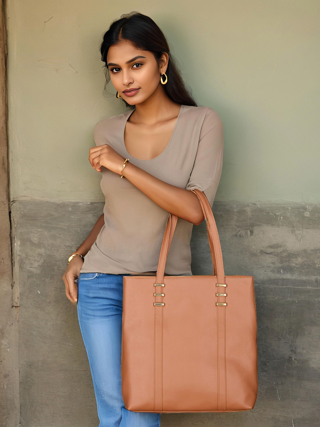 

Toteteca PU Structured Shoulder Bag, Tan