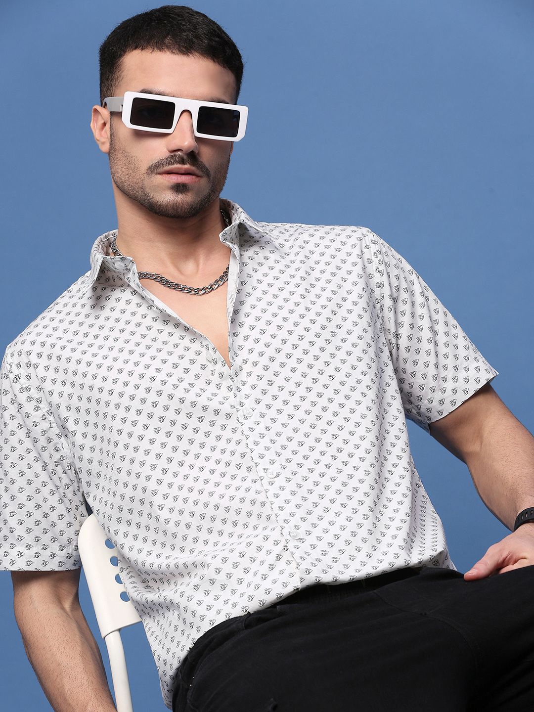 

SHOWOFF Men Smart Slim Fit Opaque Printed Casual Shirt, White