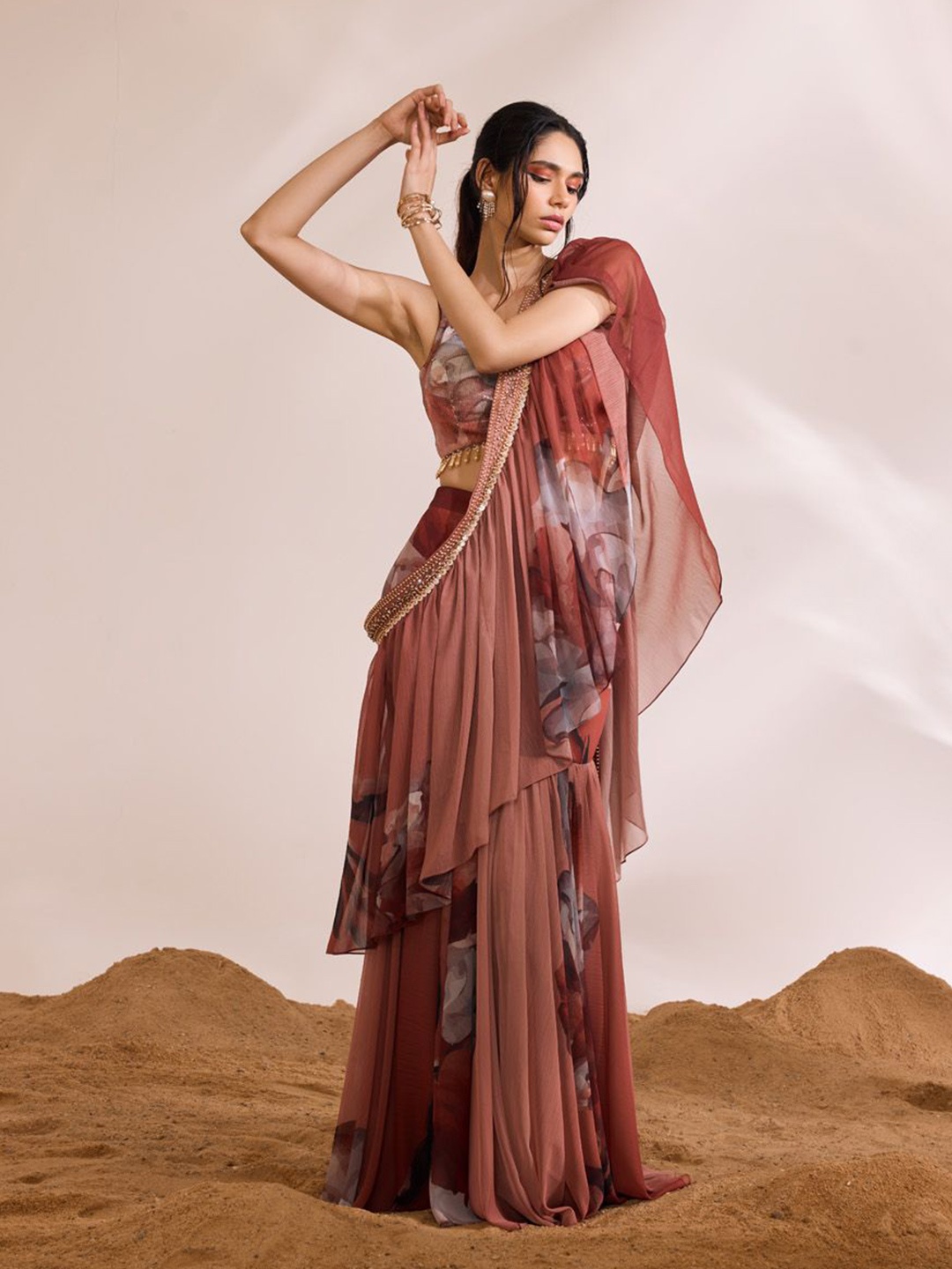 

DIVYA AGGARWAL Floral Sequinned Saree, Rust