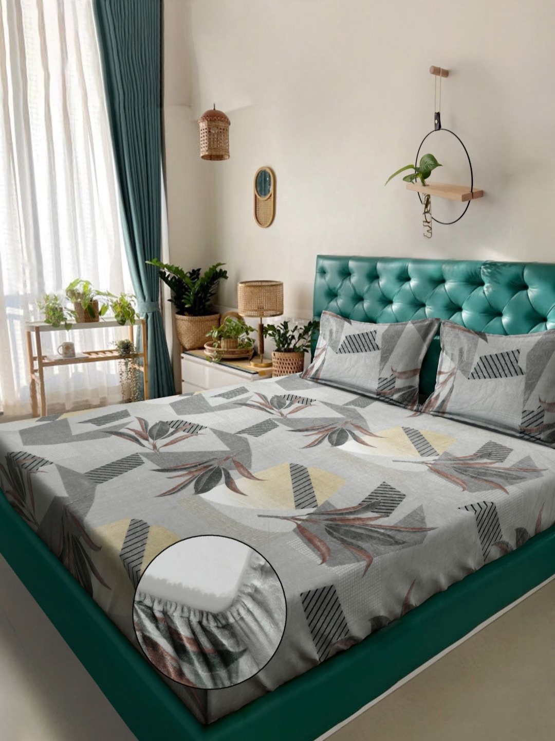 

KLOTTHE Grey Floral Printed 300TC Fitted Woolen Double King Bedsheet & Pillow Covers