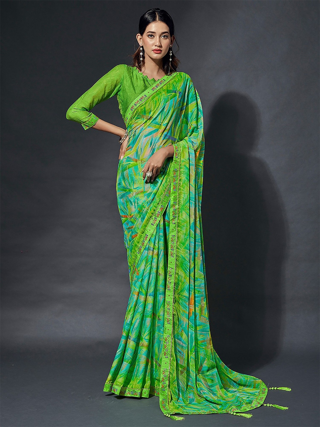 

Panzora Gotta Patti Poly Chiffon Saree, Green