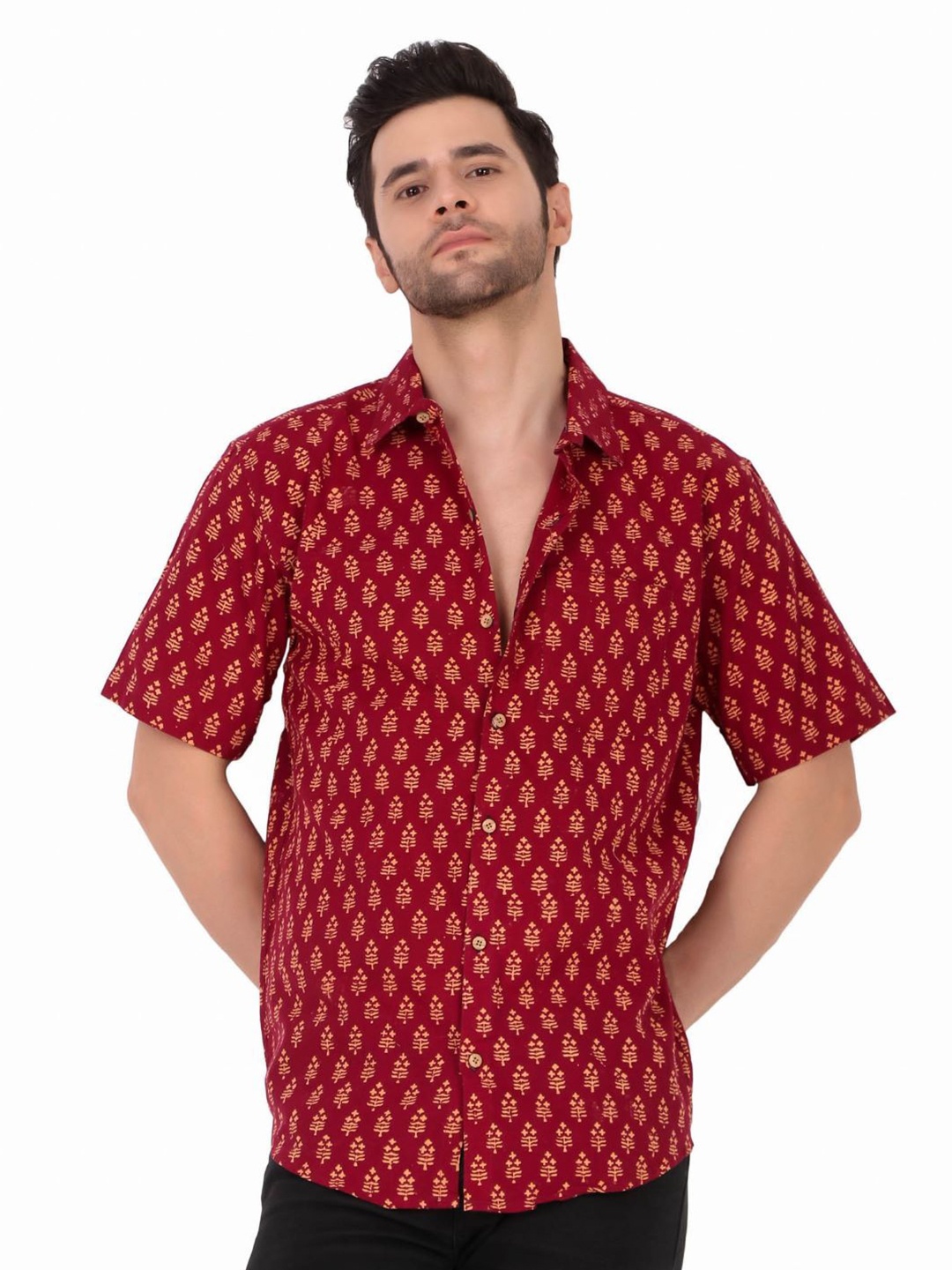 

MOSHI Men Comfort Opaque Printed Casual Shirt, Red