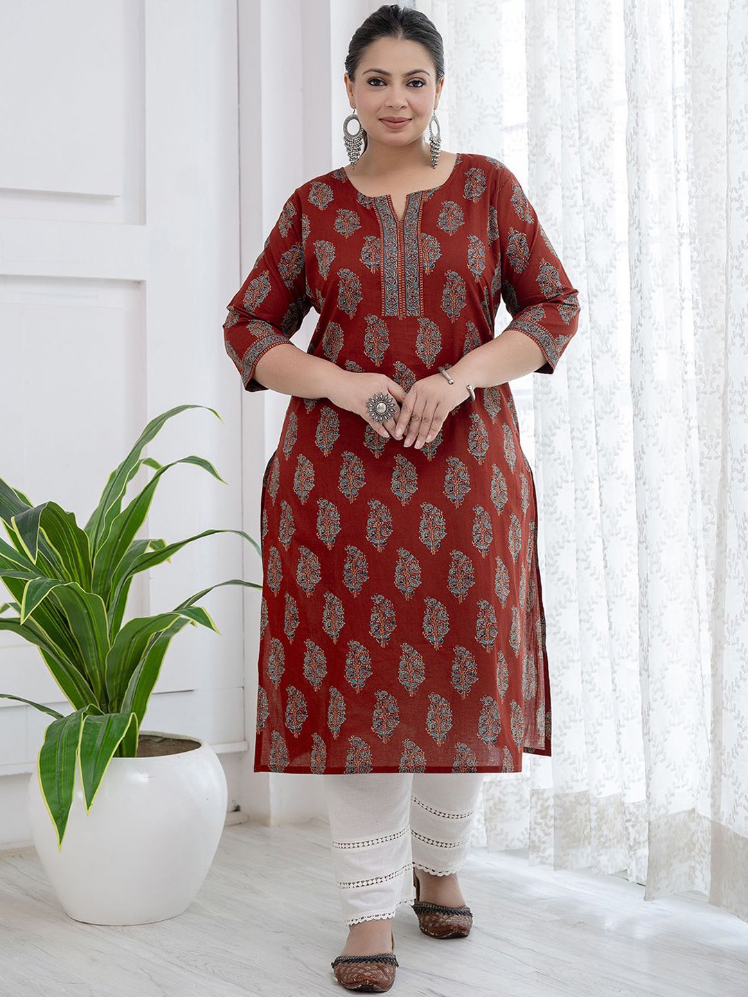 

Nayo Women Ethnic Motifs Printed Kurta, Maroon