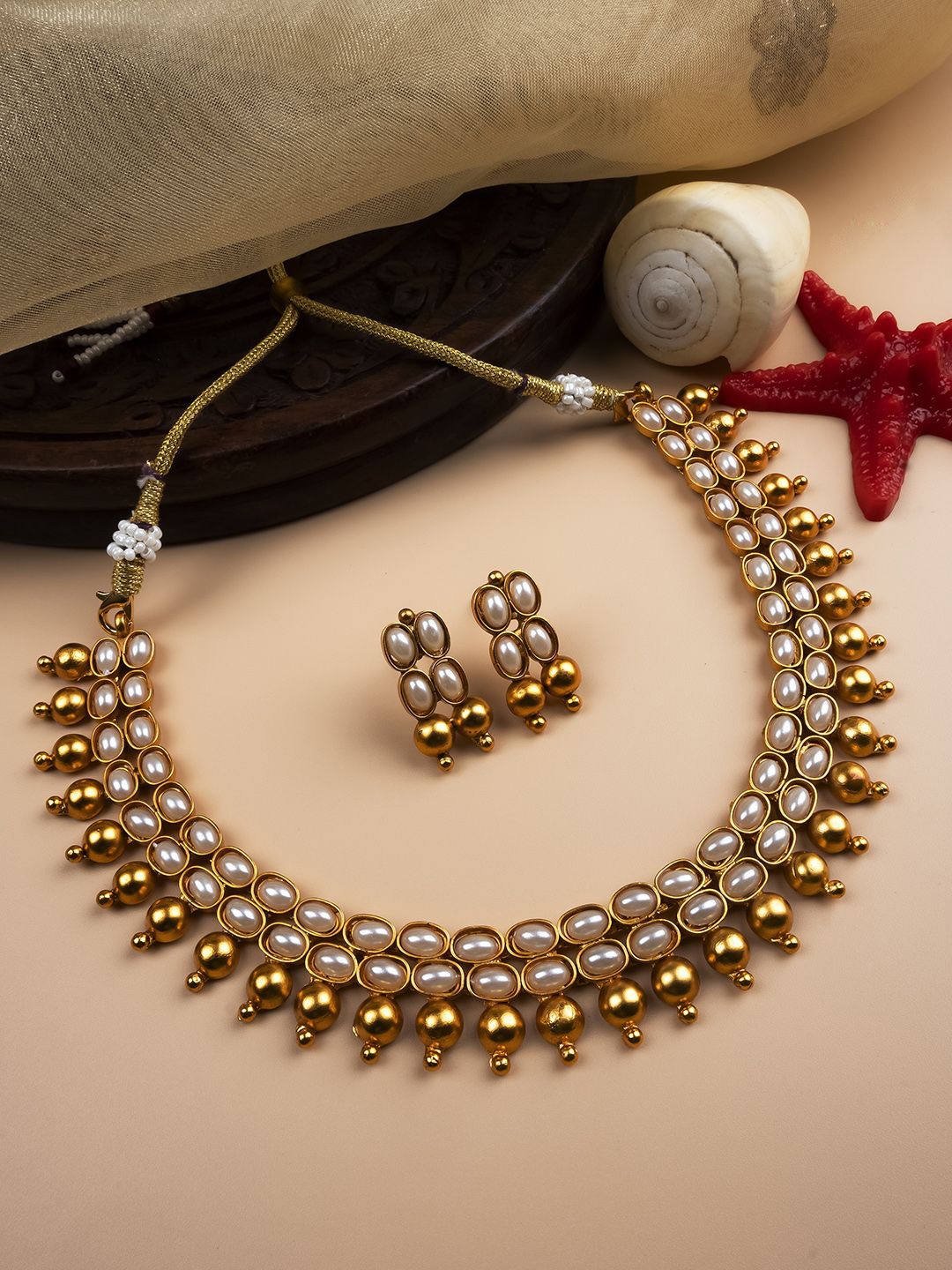 

StileAdda Gold-Plated Kemp Stone-Studded & Beaded Jewellery Set