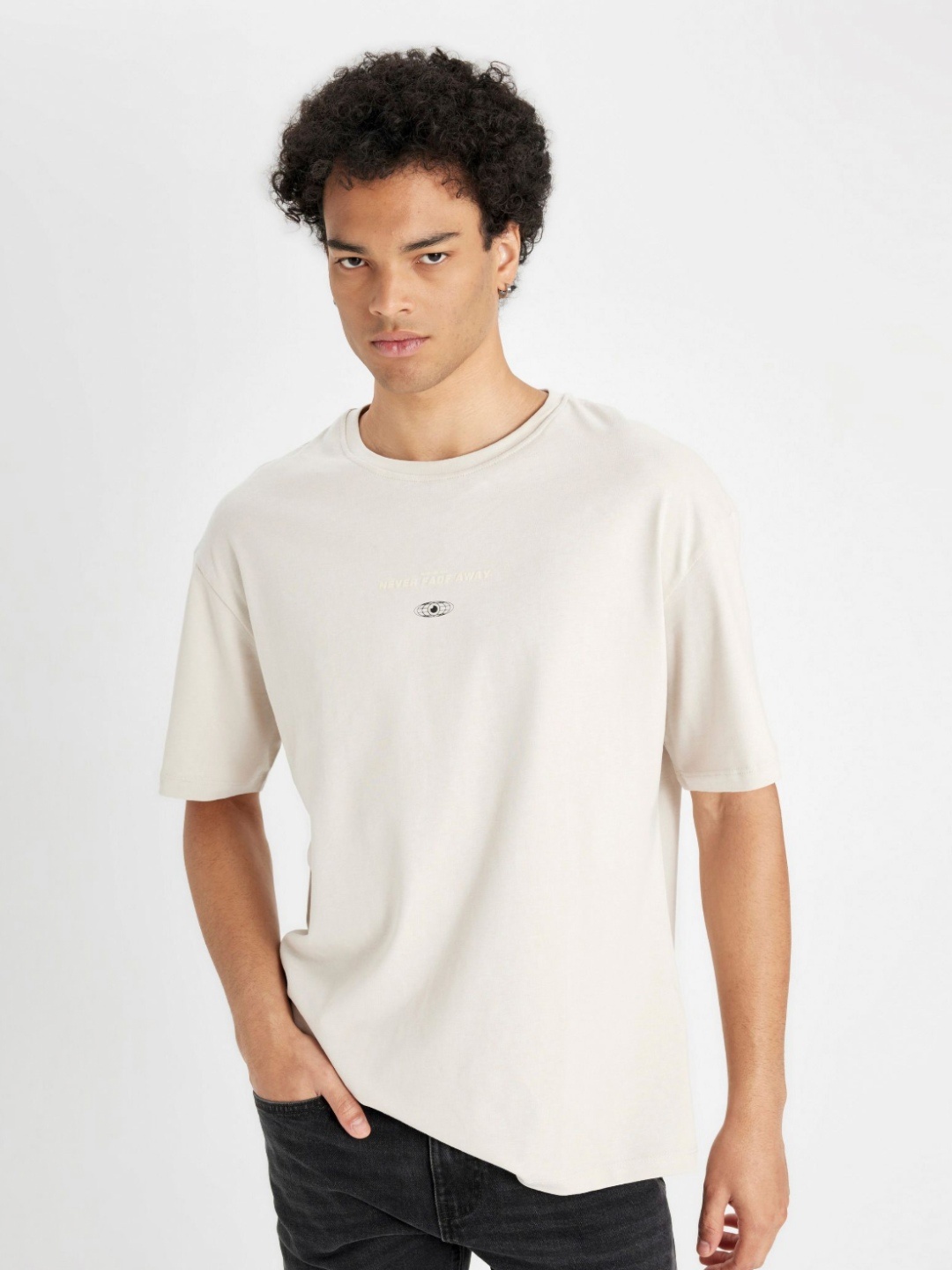 

DeFacto Men Typography Printed Round Neck Cotton T-shirt, Na