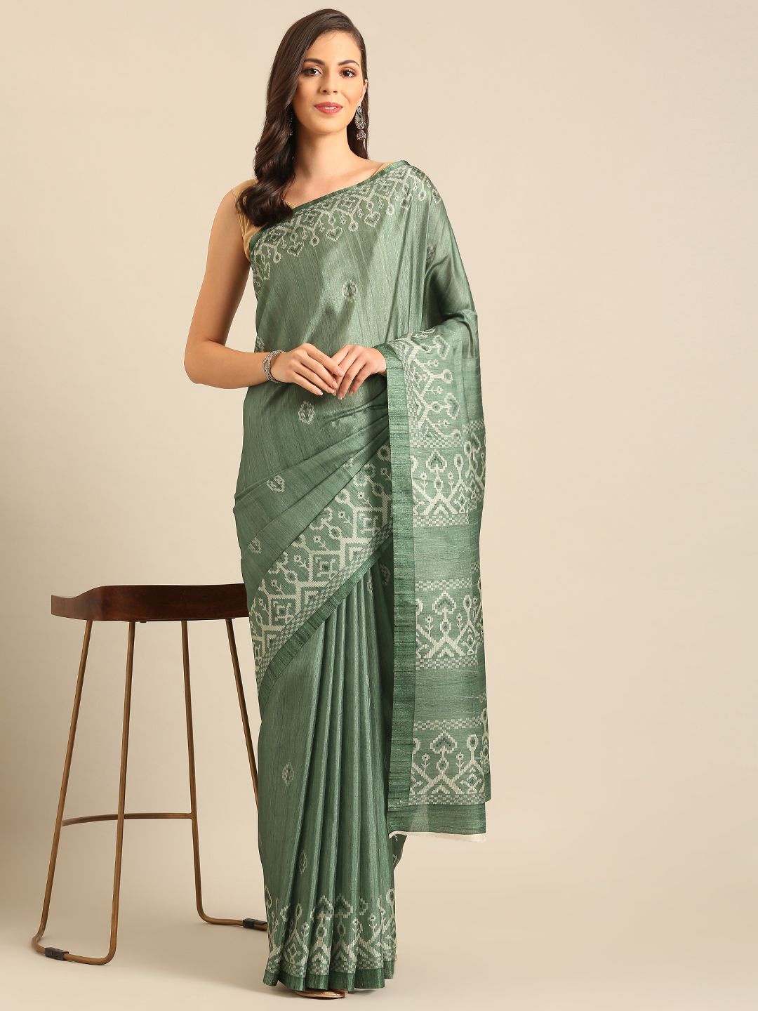 

Ishin Ethnic Motifs Printed Saree With Blouse Piece, Green