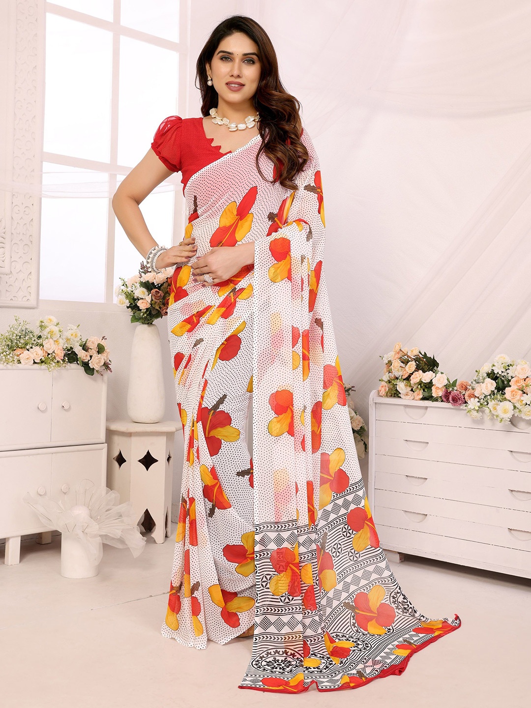 

The Textile Hub Floral Pure Georgette Saree, Red