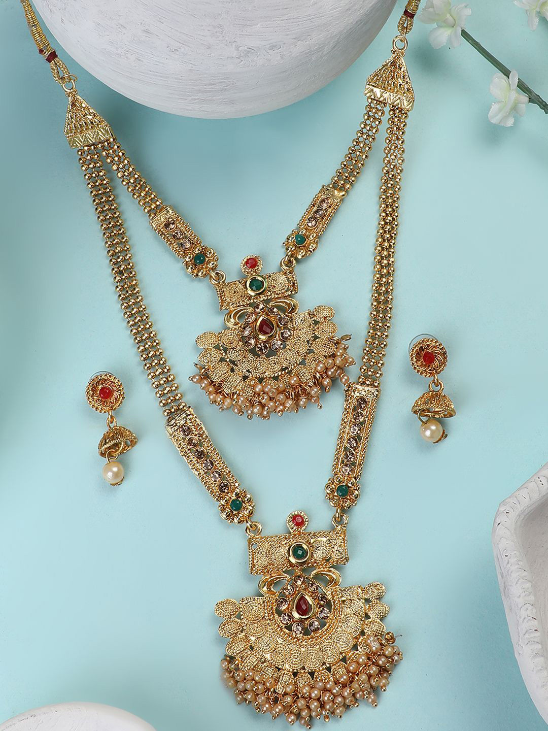 

MODE MANIA Gold-Plated Stone Studded & Pearl Jewellery Set