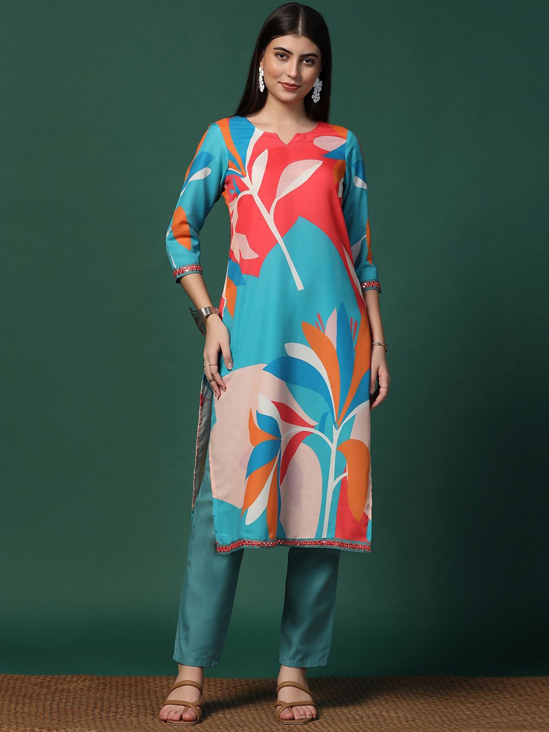 

FASHION DREAM Women Floral Printed Regular Kurta with Trousers, Blue