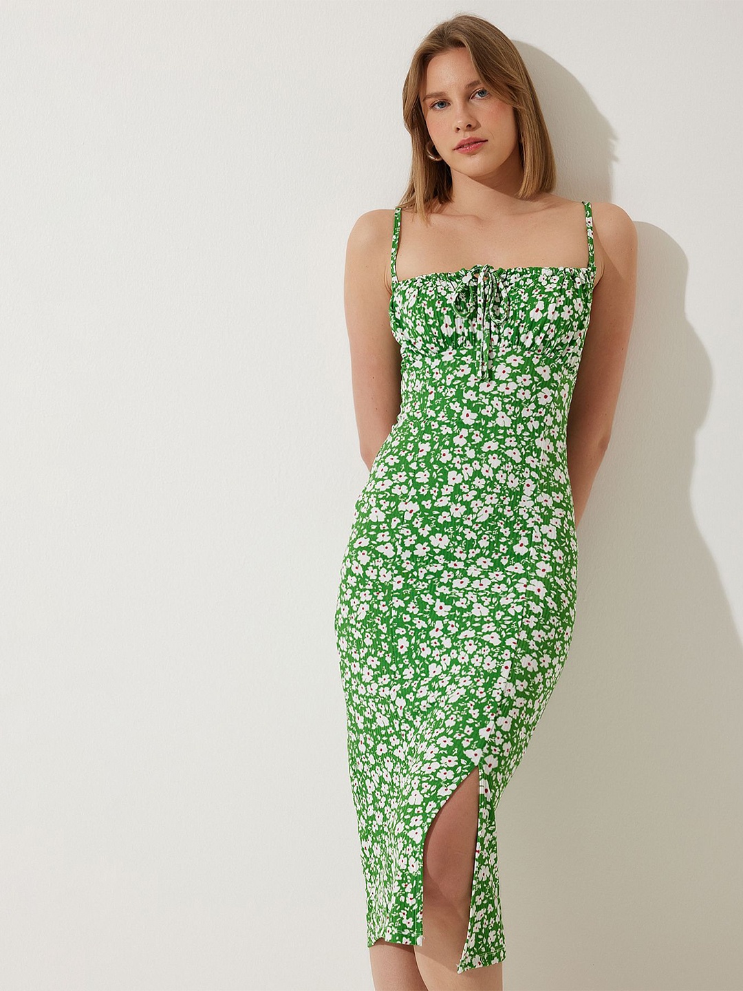 

Happiness istanbul Floral Printed Sheath Sleeveless Dress, Na