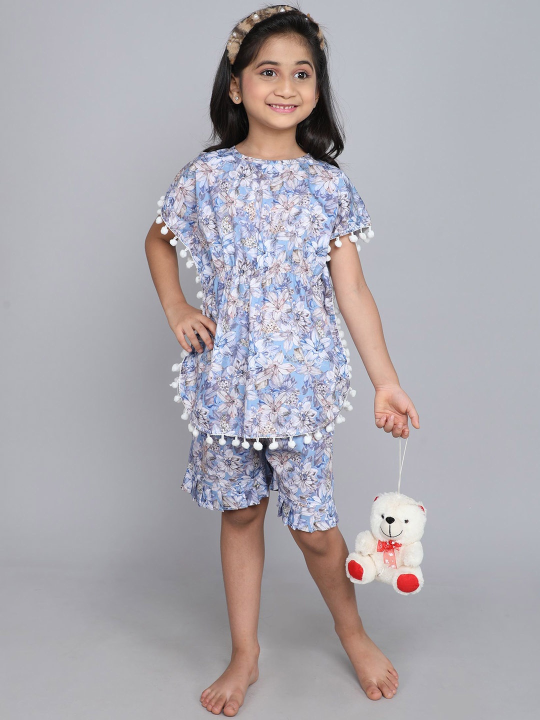 

Little Clothings Girls Printed Night suit, Blue