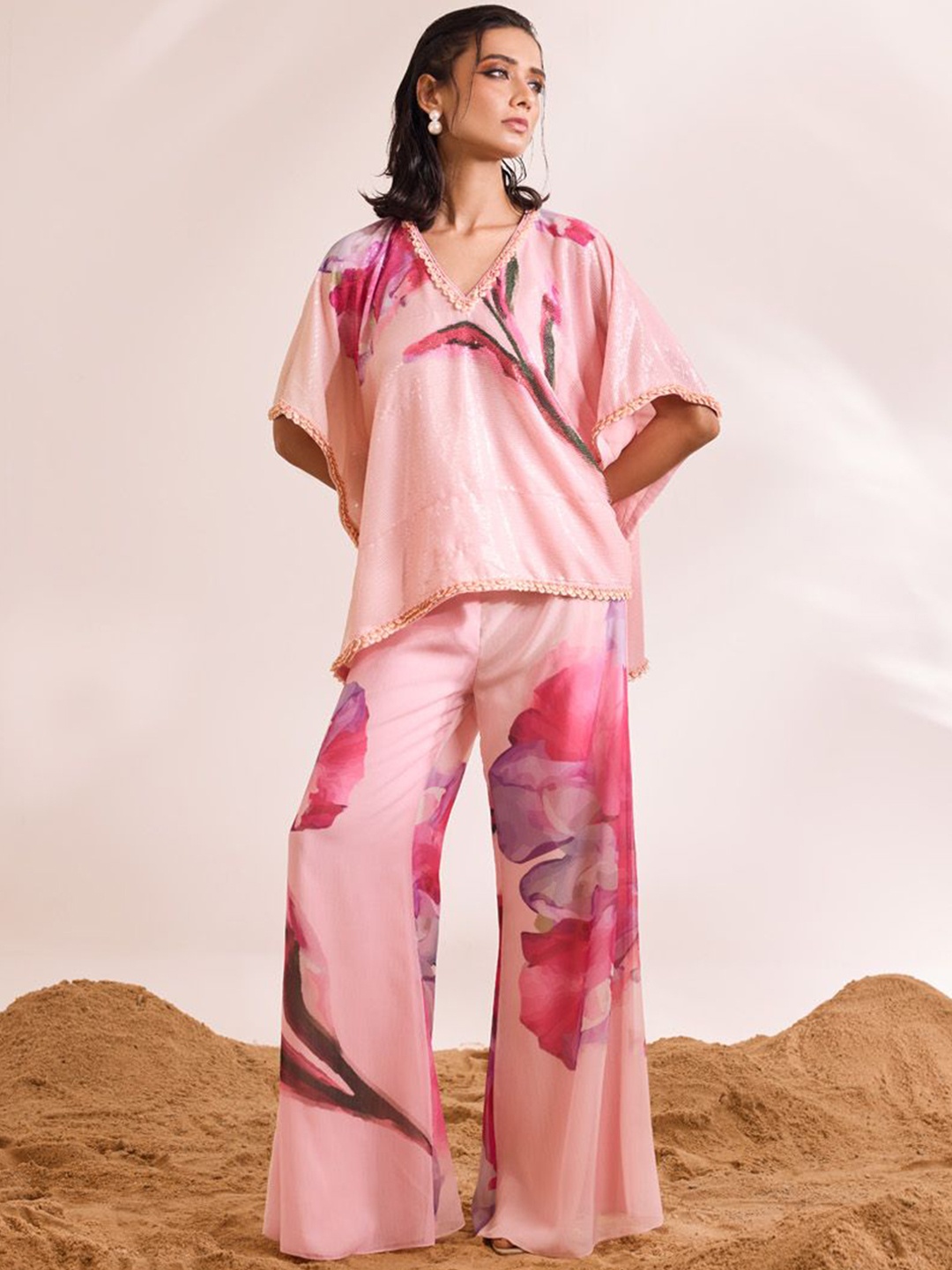 

DIVYA AGGARWAL Floral Printed Beads and Stones Kaftan Kurti With Trousers, Pink