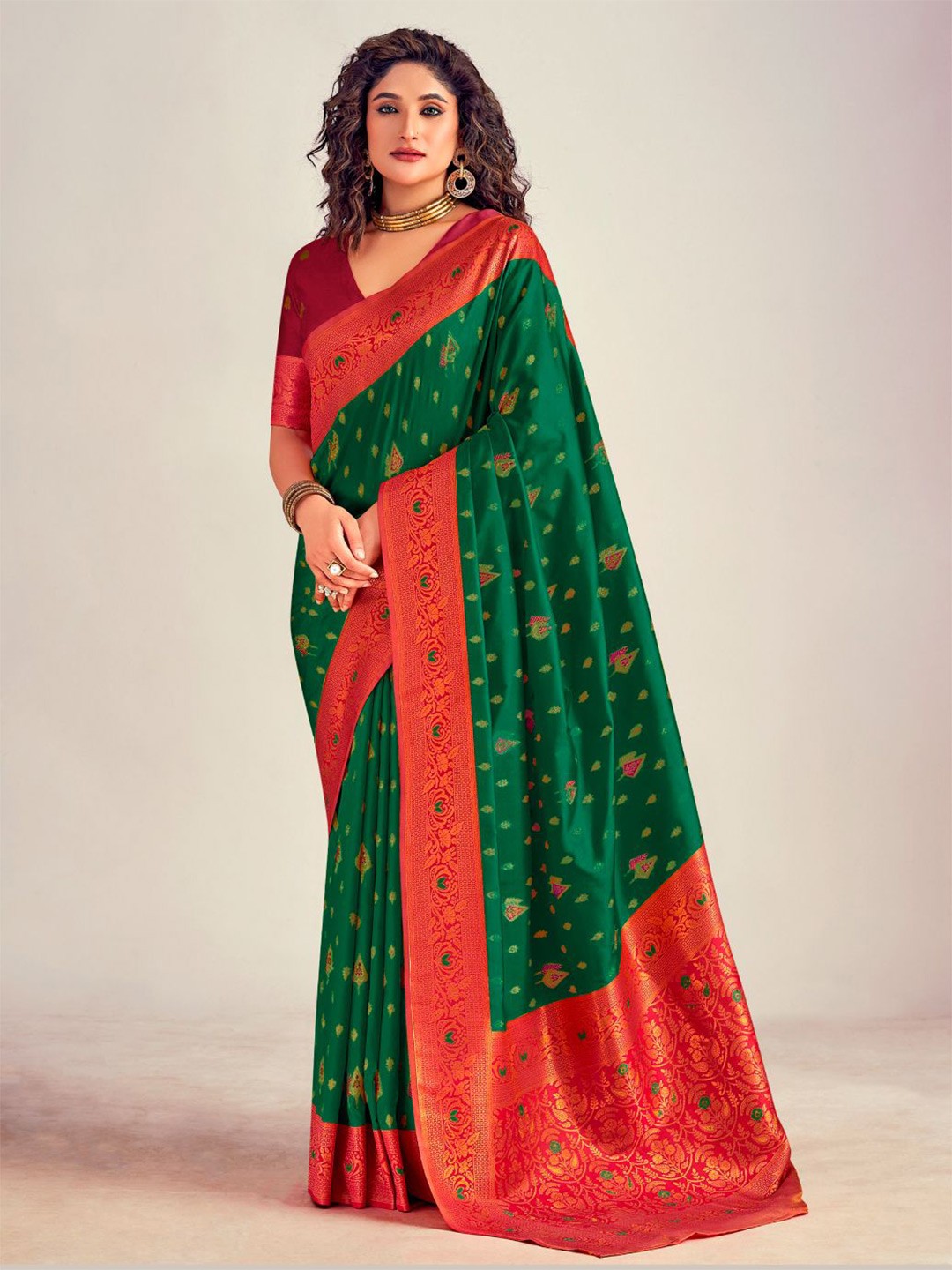 

NK Textiles Ethnic Motifs Zari Banarasi Saree, Green