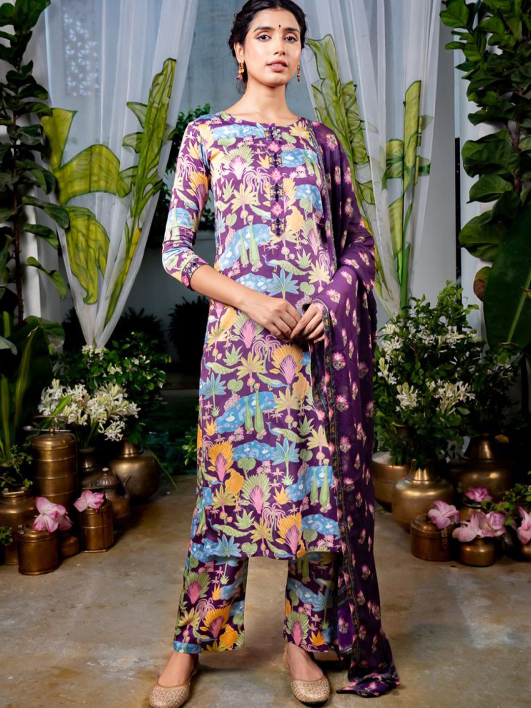 

Baise Gaba Women Floral Printed Regular Zardozi Kurta with Pyjamas & With Dupatta, Purple