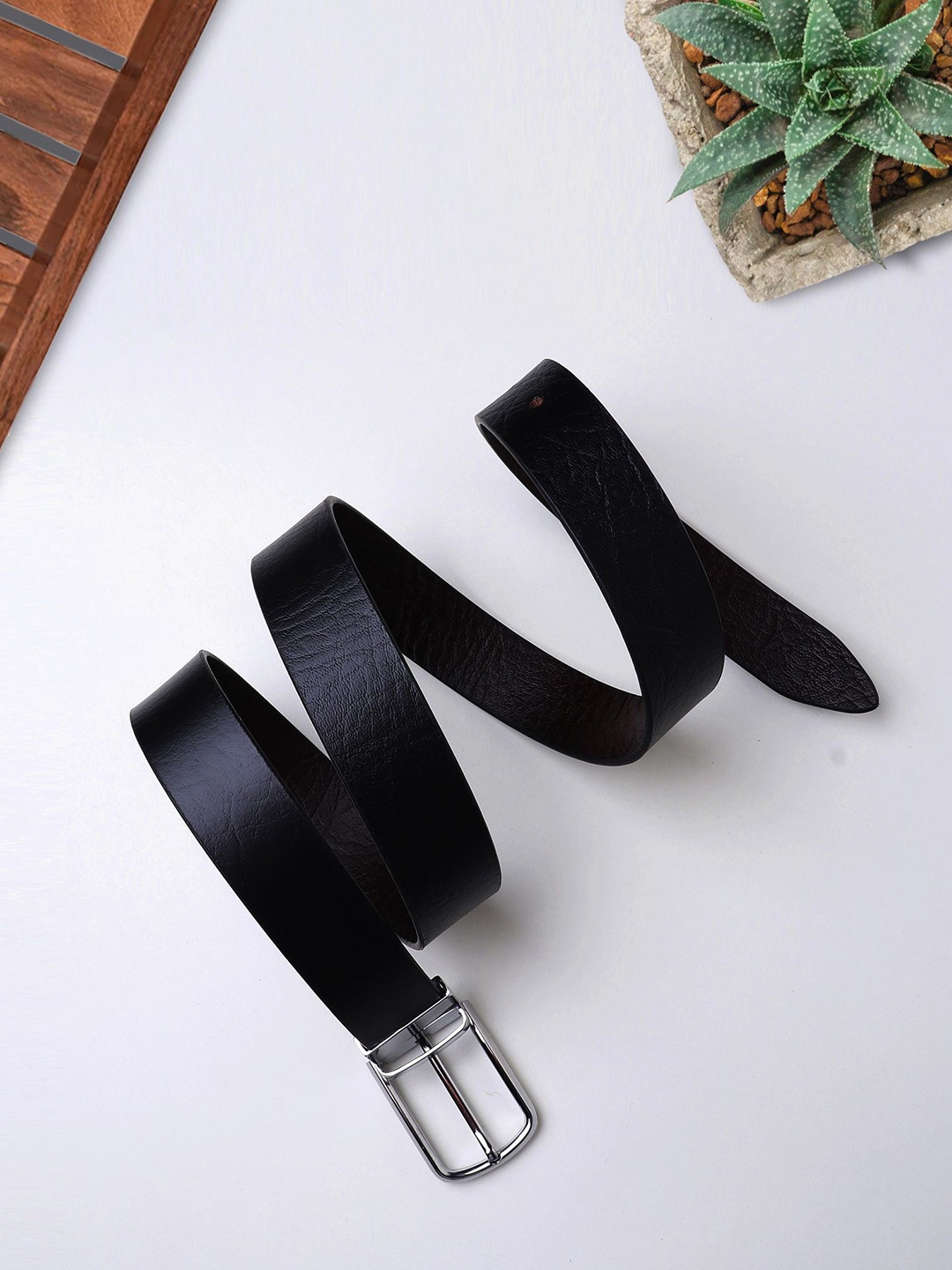 

The Roadster Lifestyle Co Men Reversible Buckle Belt, Black