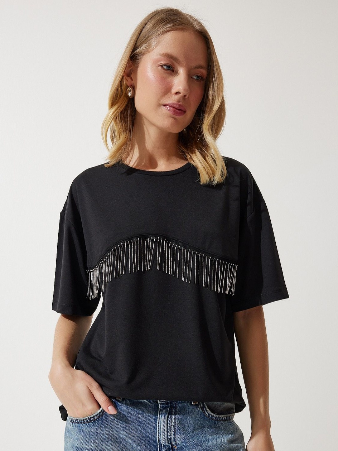 

Happiness istanbul Women Solid Round Neck Oversized T-Shirt, Na