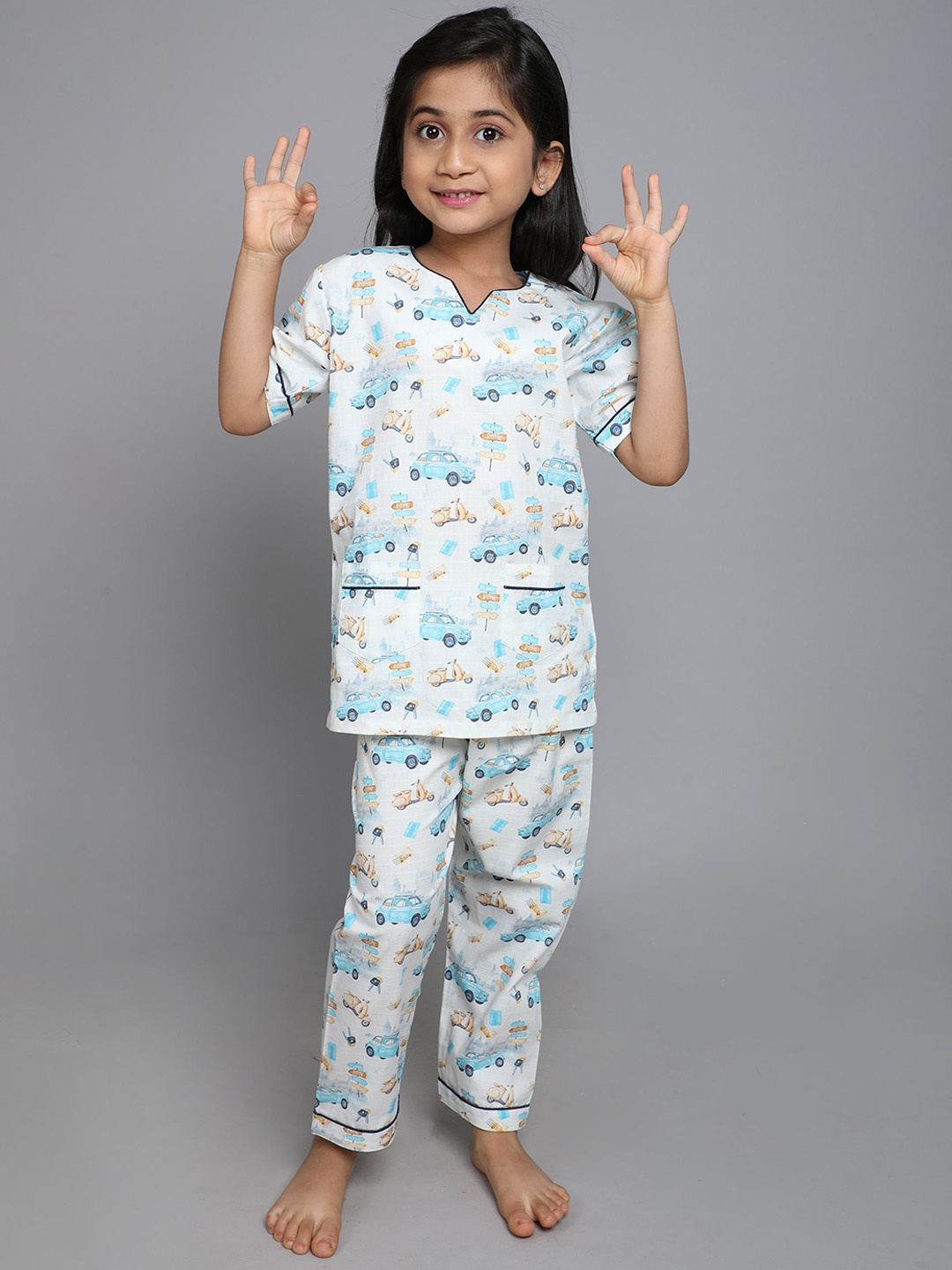 

Little Clothings Girls Printed Night suit, White