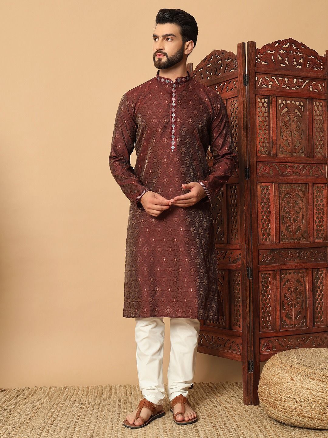 

BERISTON Geometric Woven Design Thread Work Jacquard Straight Kurta with Pyjamas, Maroon