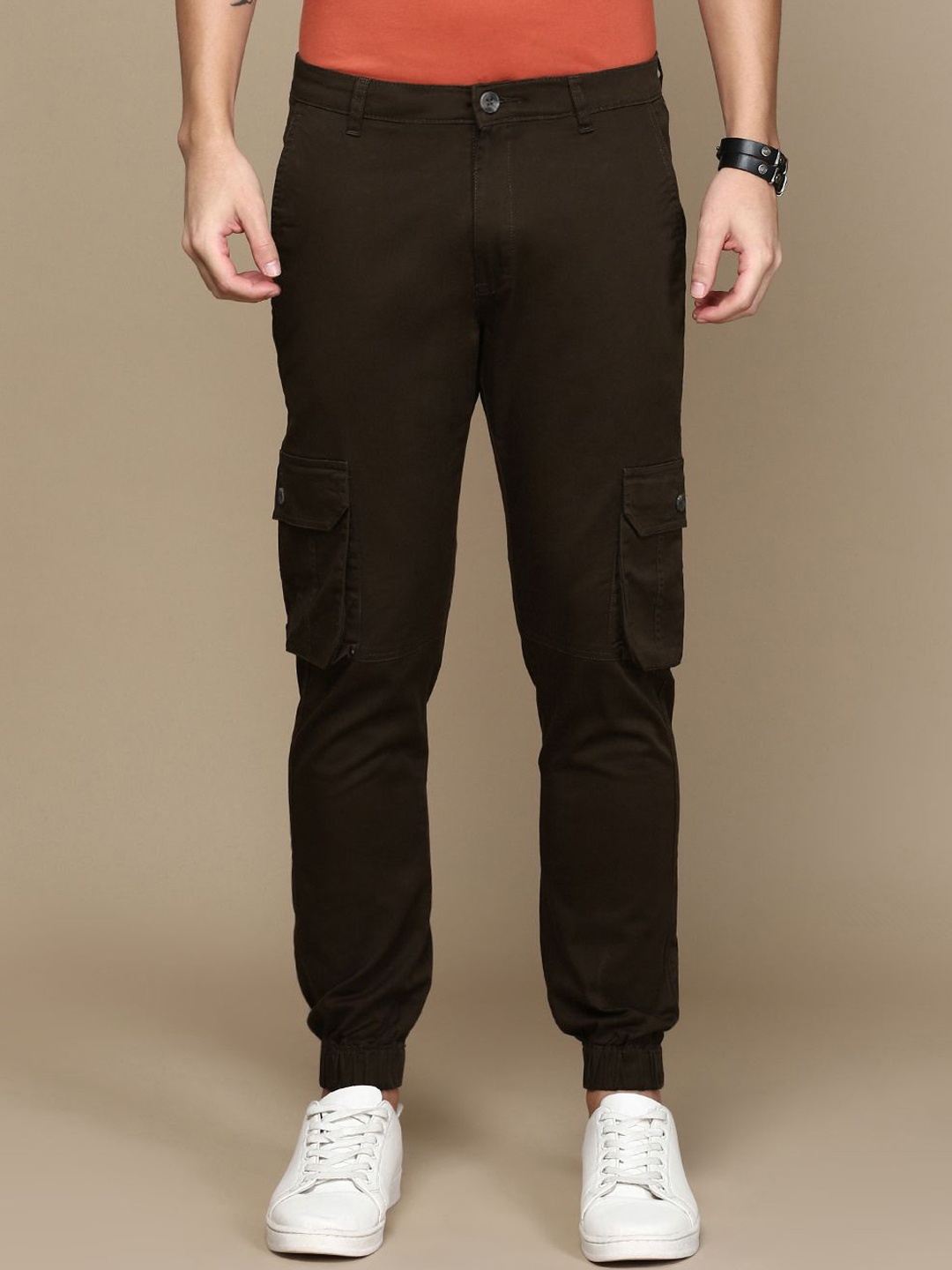

Chennis Men Joggers Trousers, Brown