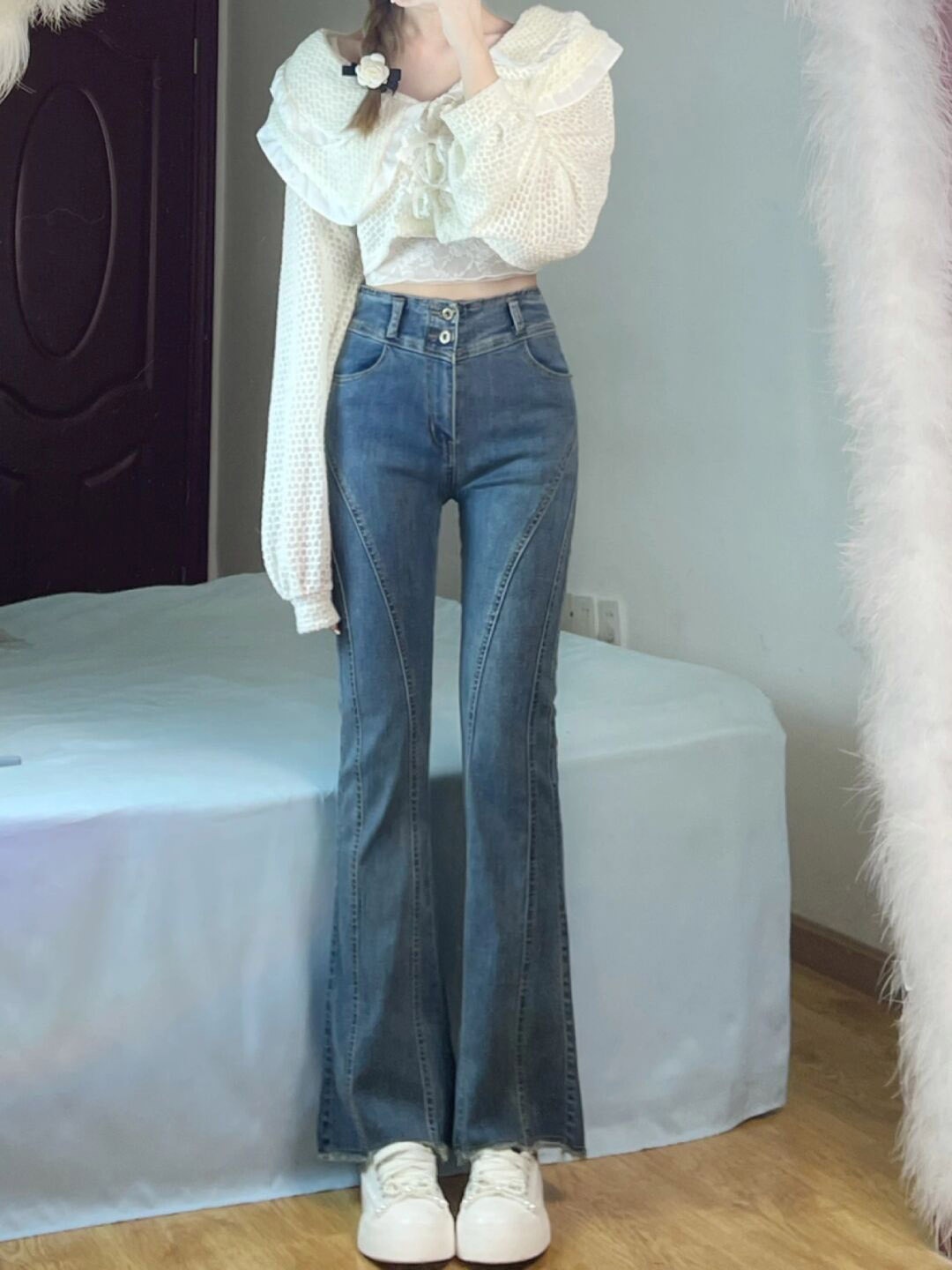 

StyleCast Women Bootcut High-Rise Clean Look Jeans, Blue