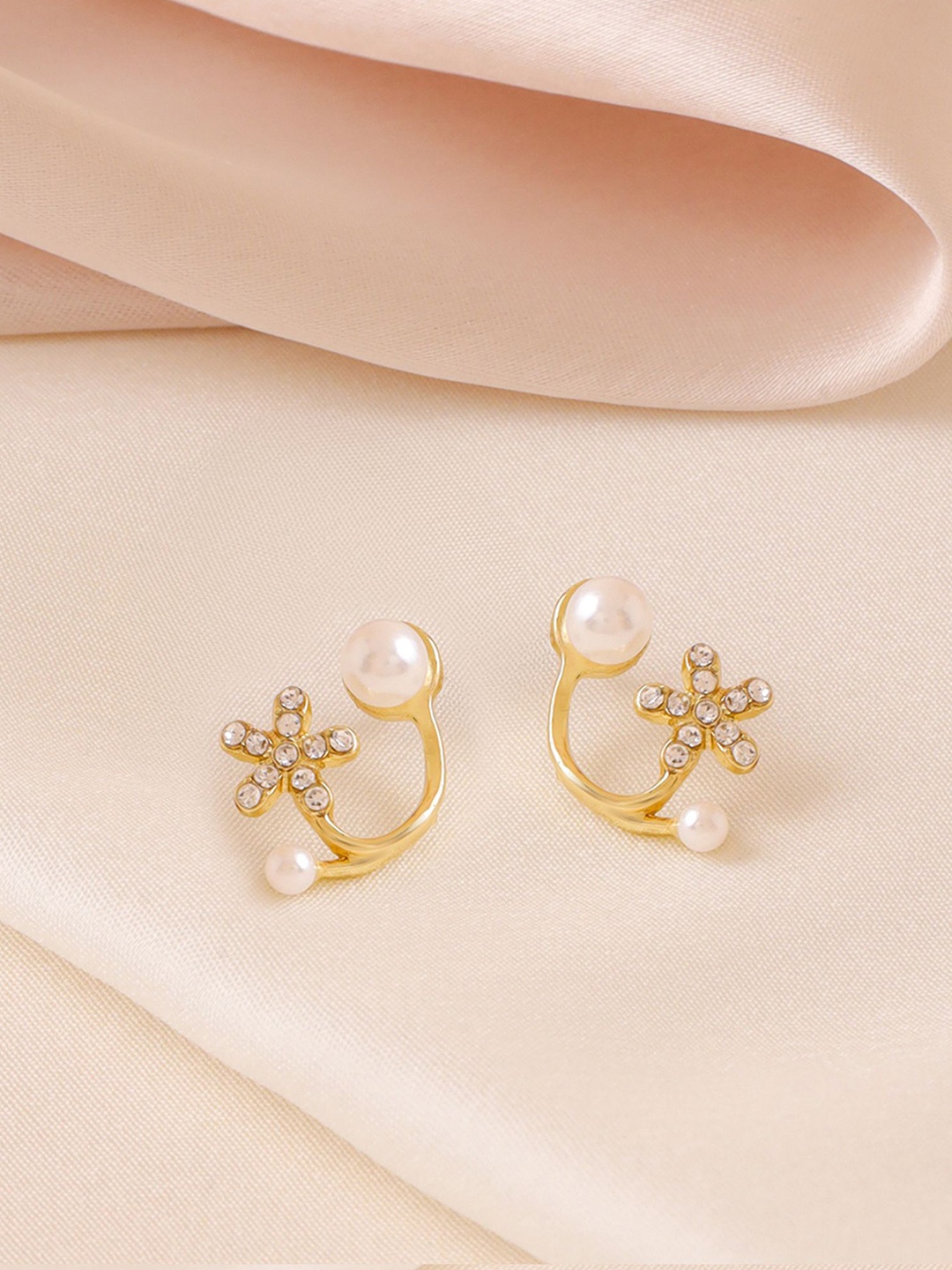 

Yellow Chimes Gold Plated Stone Studded & Beaded Contemporary Studs