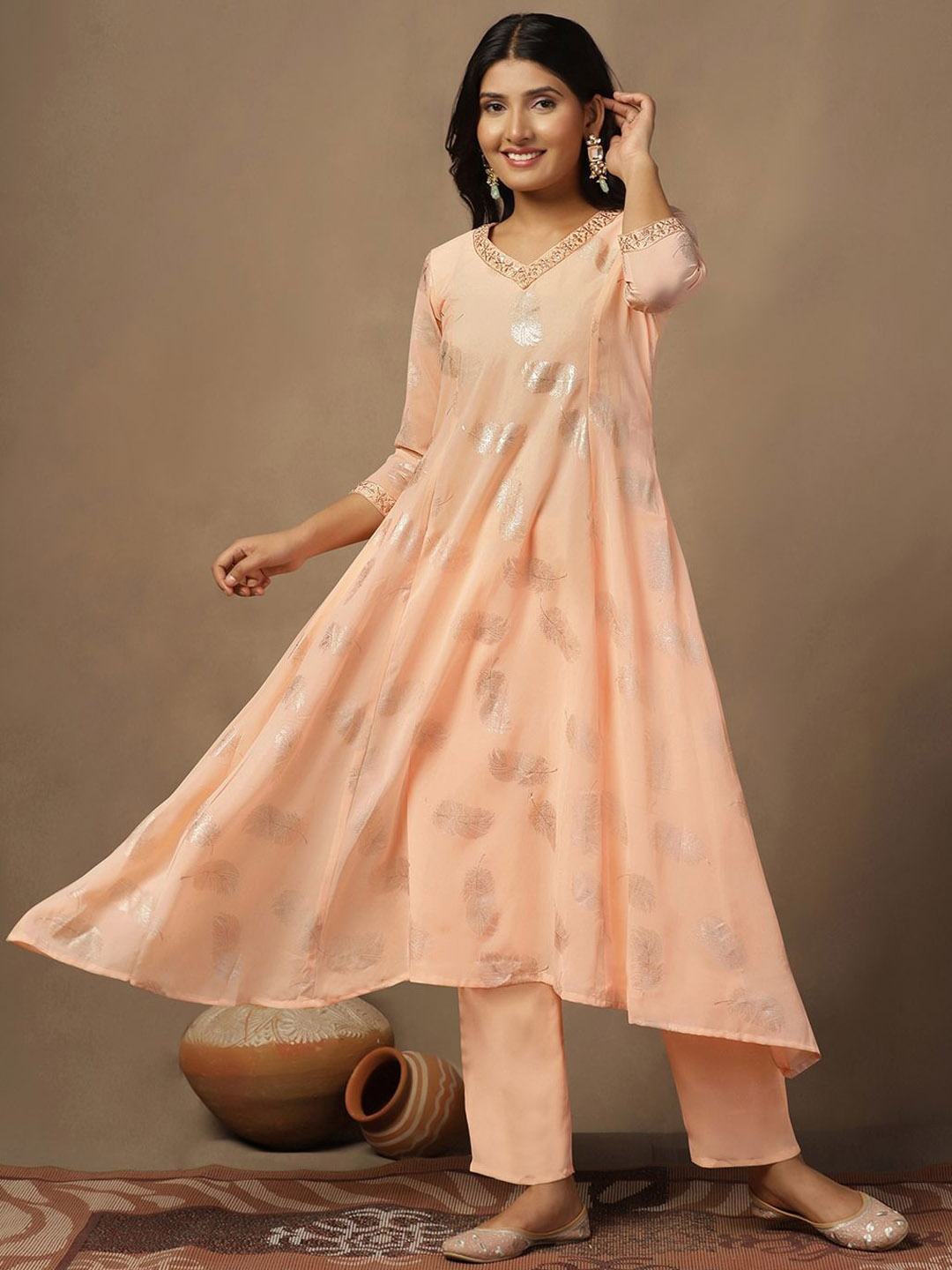 

FASHION DREAM Women Floral Printed Regular Kurta with Trousers, Peach
