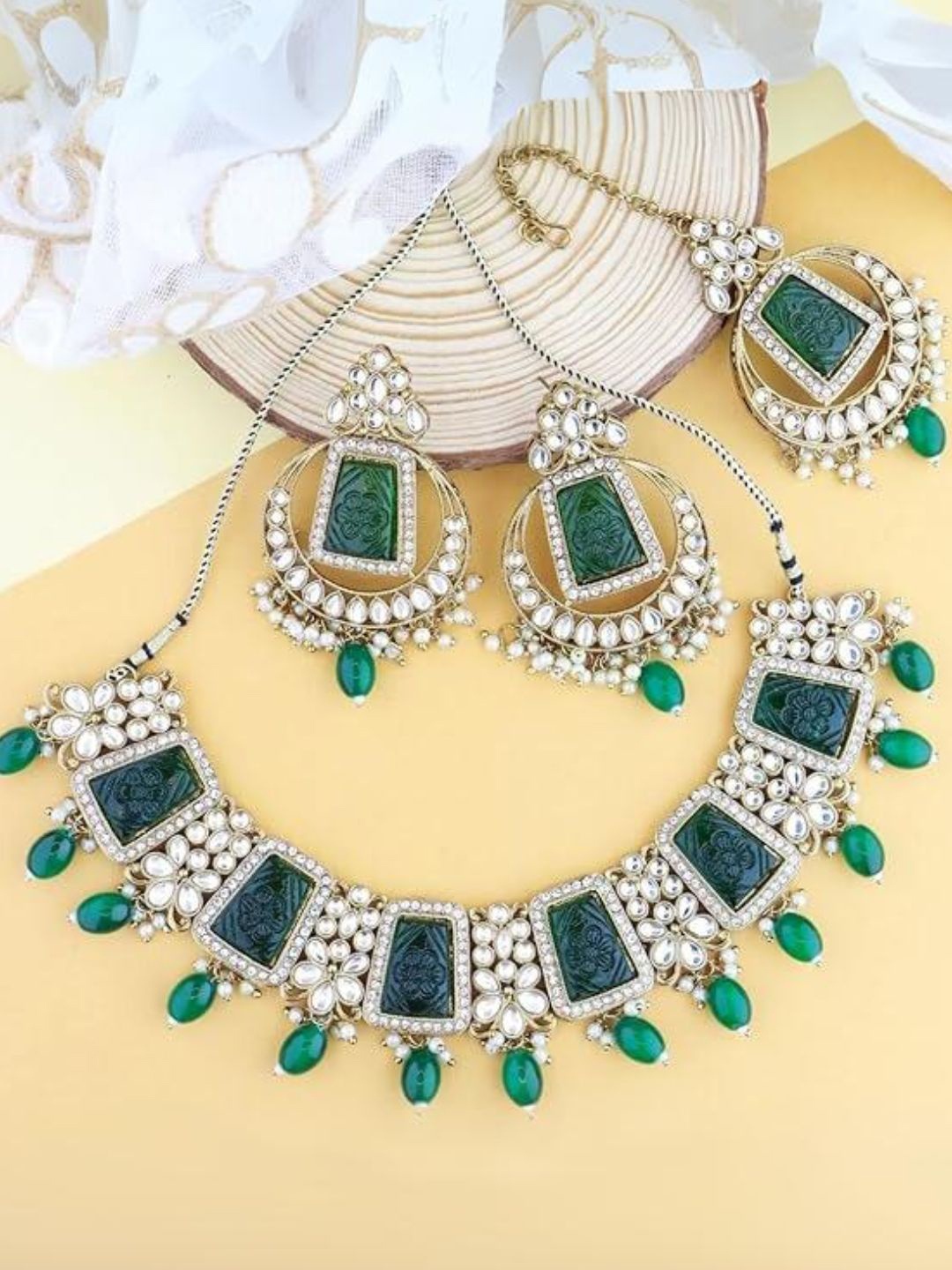

I Jewels Gold Plated Kundan Stone Studded & Pearls Beaded Jewellery Set
