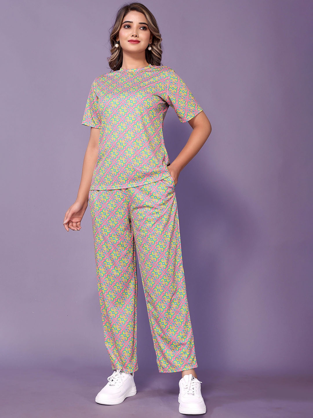 

Rujave Printed Round Neck Short Sleeve T-Shirt With Trousers Co-Ords, Pink